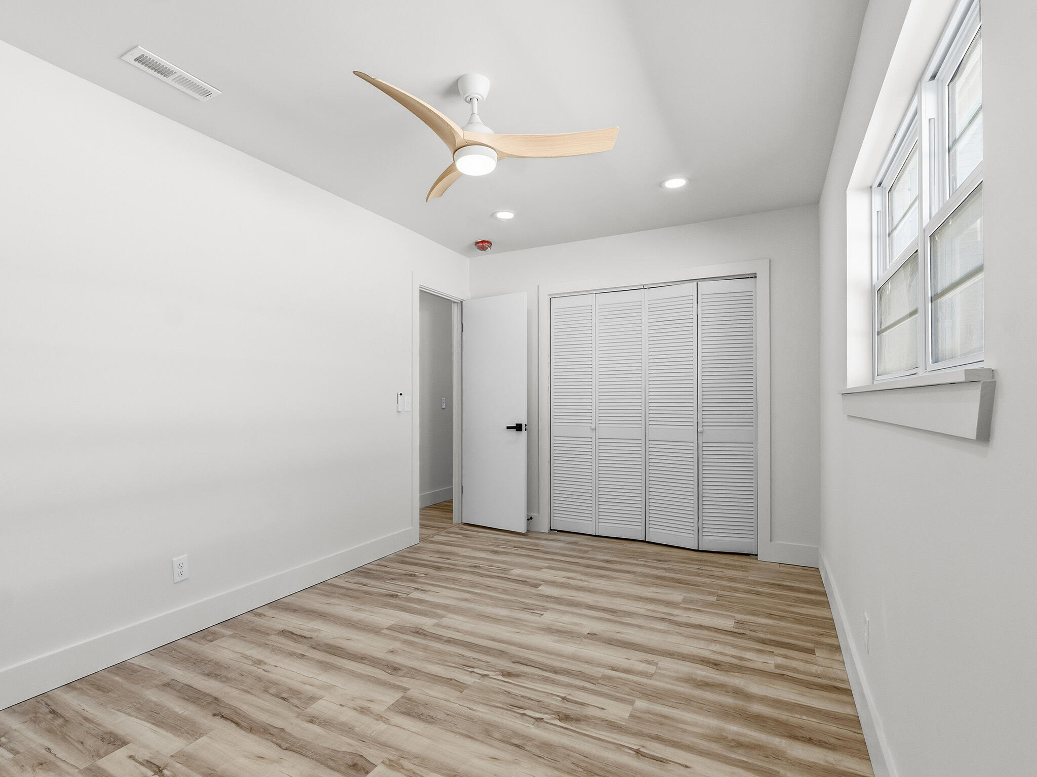 HOLIDAY BEACH UNIT 01 - Residential