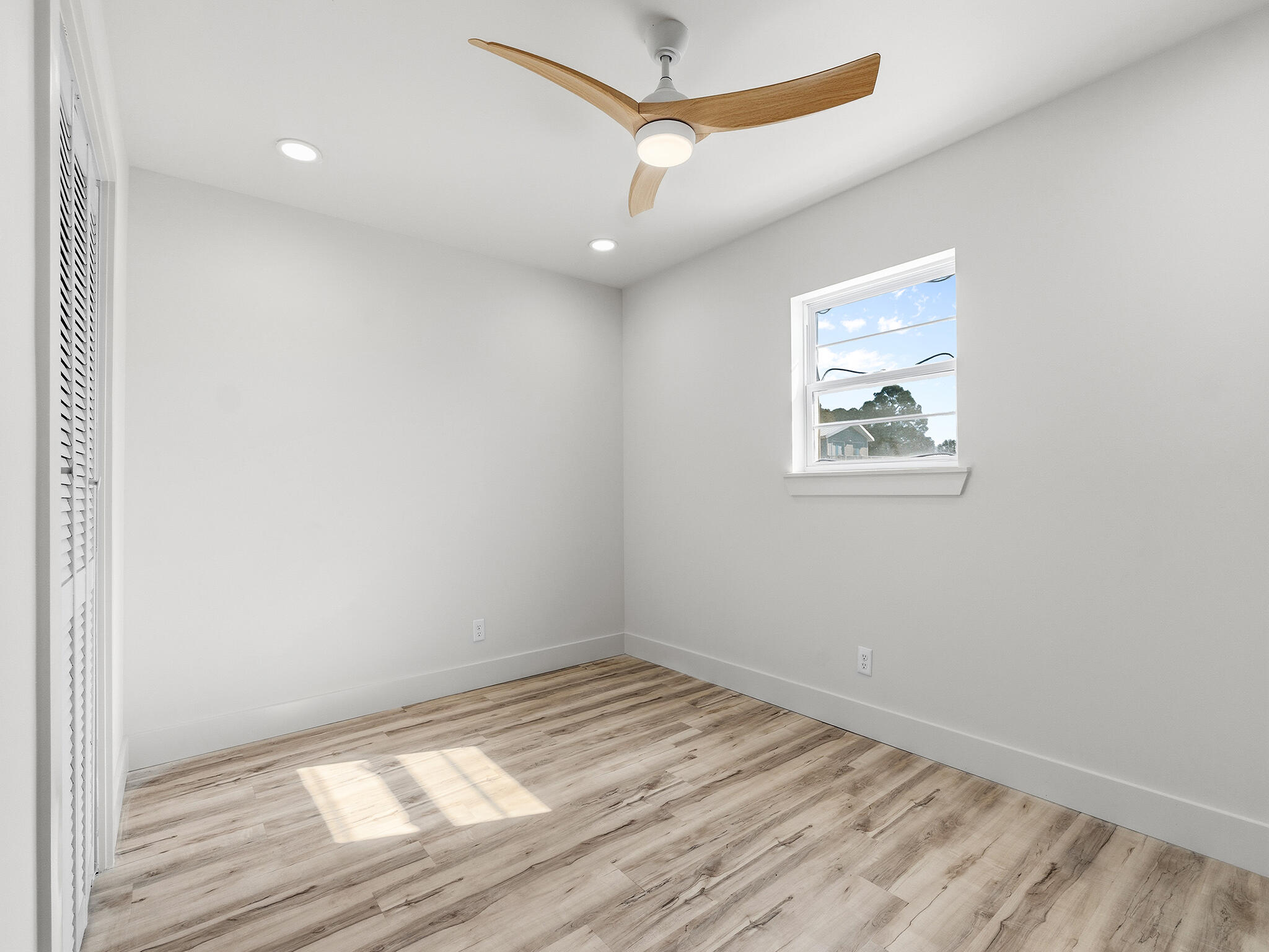 HOLIDAY BEACH UNIT 01 - Residential