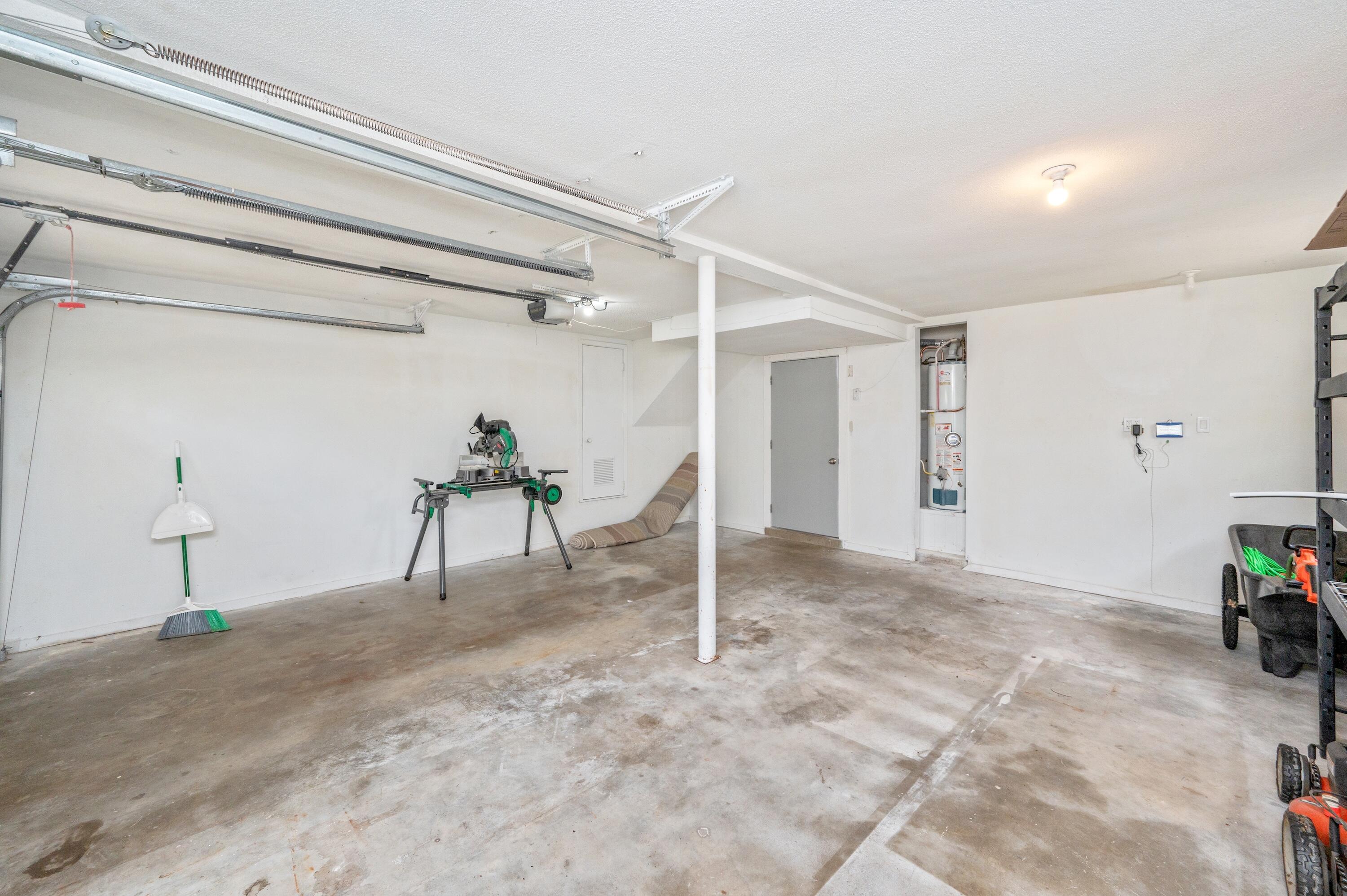 BAYOU WOODS 1ST ADDN - Residential