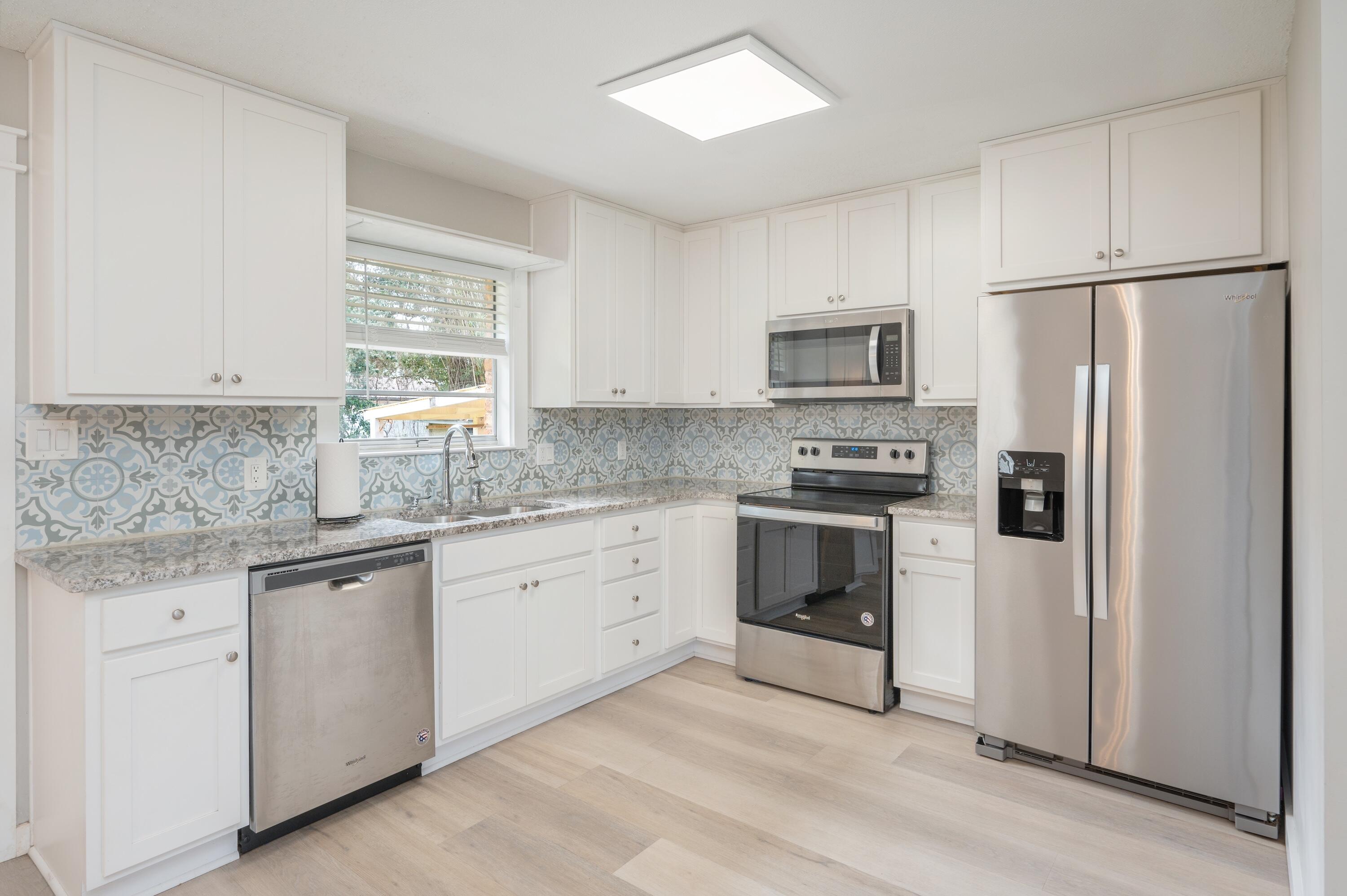 BAYOU WOODS 1ST ADDN - Residential