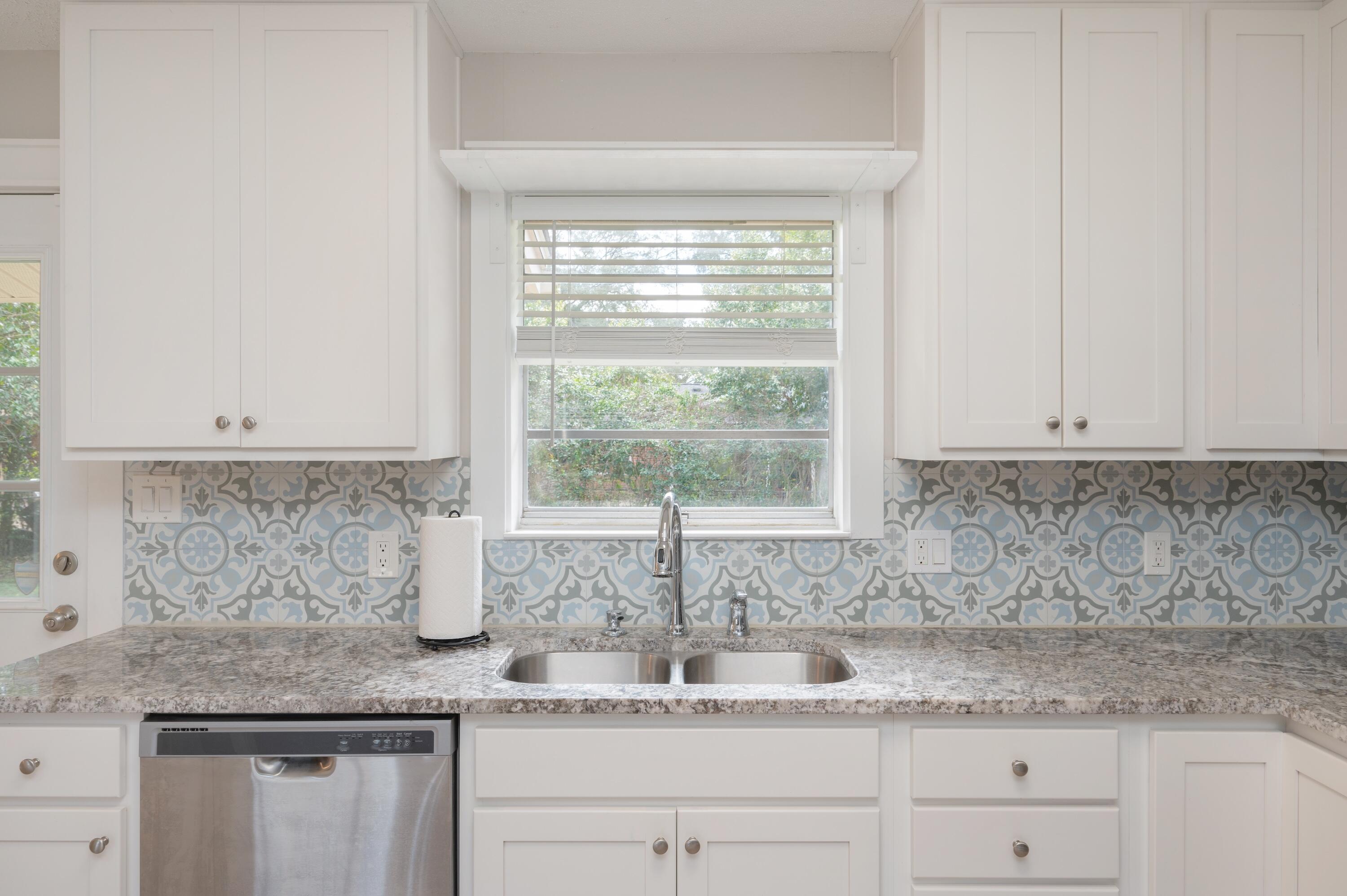 BAYOU WOODS 1ST ADDN - Residential