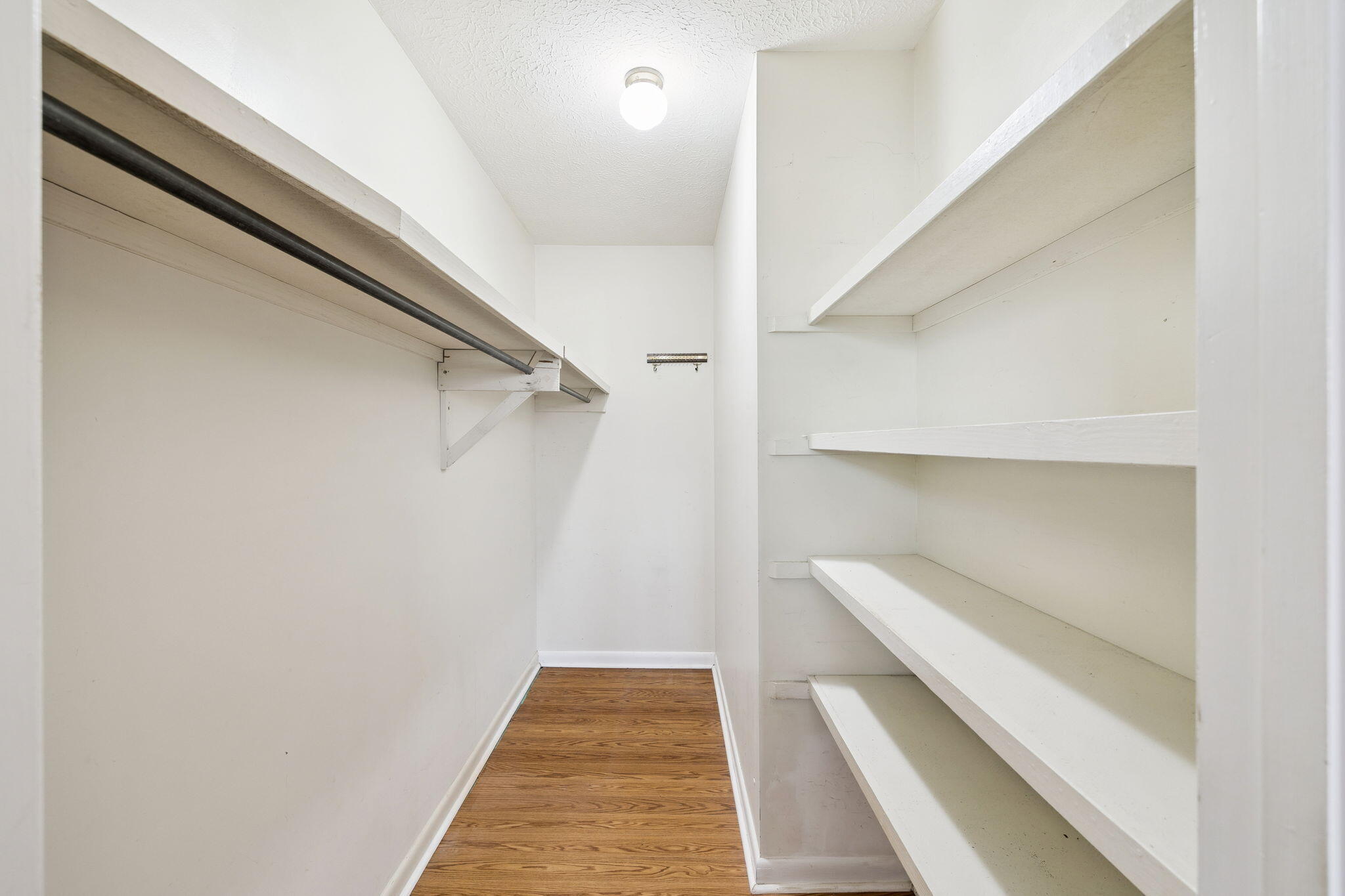 BAYWOOD SHORE ESTATES UNIT 2 - Residential