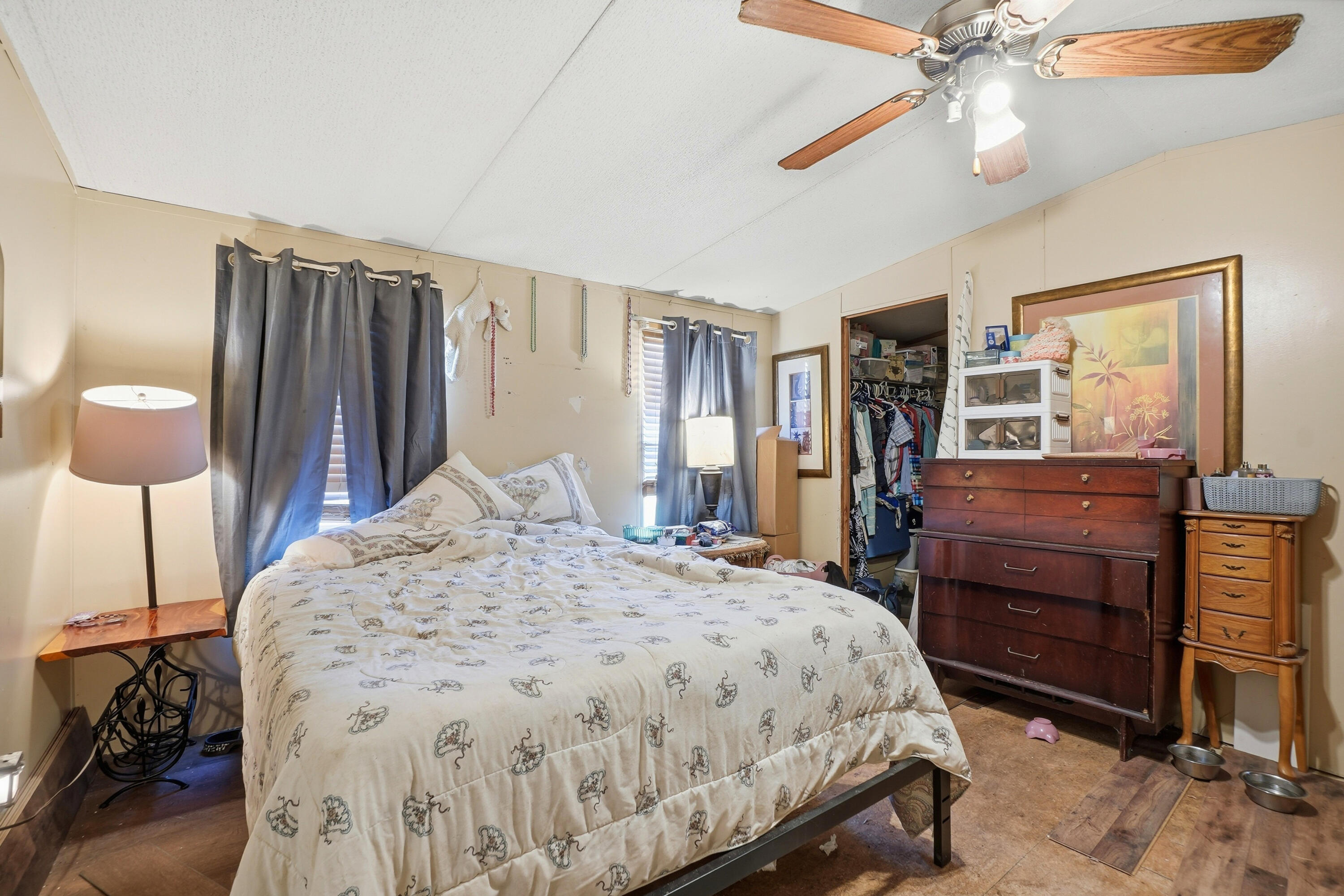 OAKWOOD HILLS UNIT 1 - Residential
