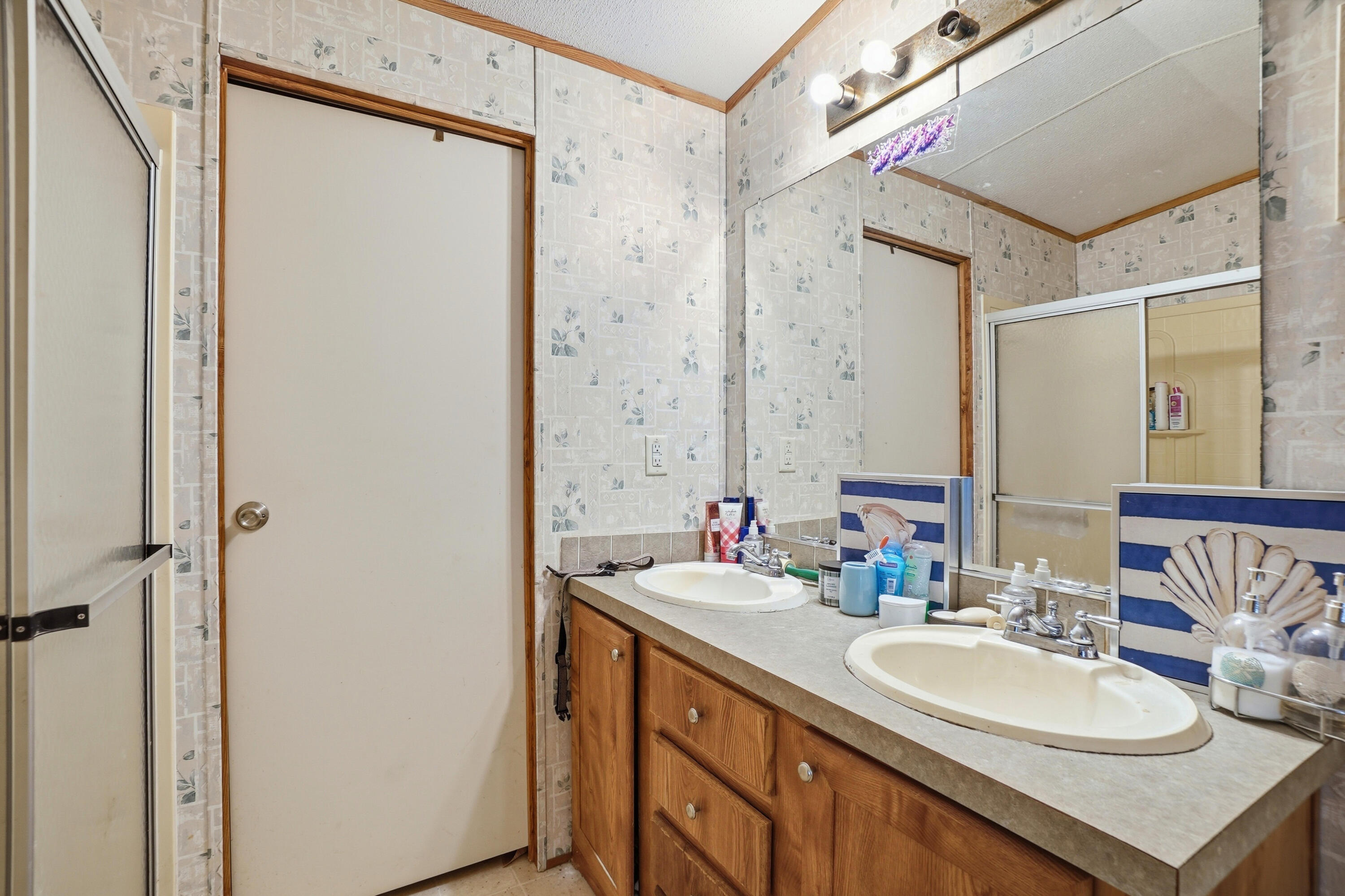 OAKWOOD HILLS UNIT 1 - Residential