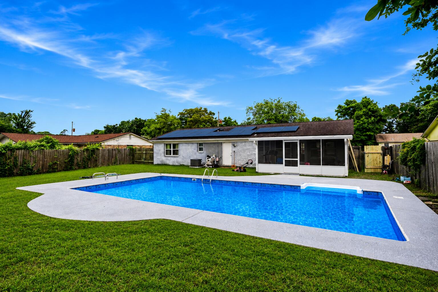 PINE FOREST HEIGHTS - Residential