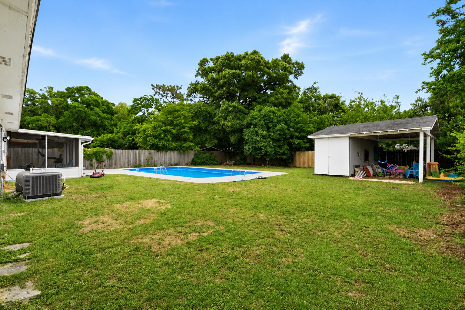 PINE FOREST HEIGHTS - Residential