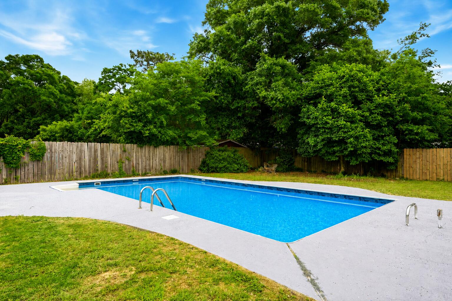 PINE FOREST HEIGHTS - Residential