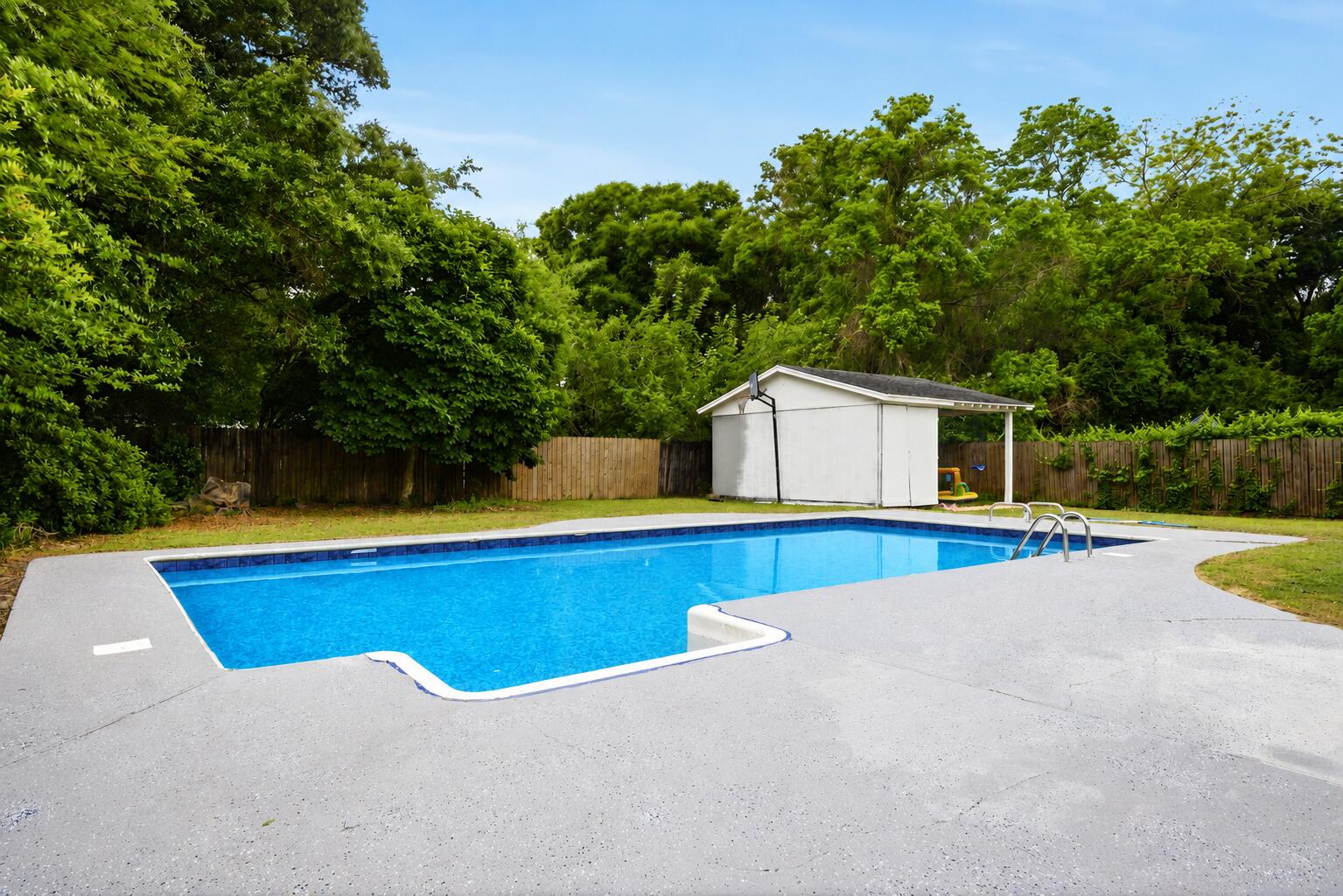 PINE FOREST HEIGHTS - Residential