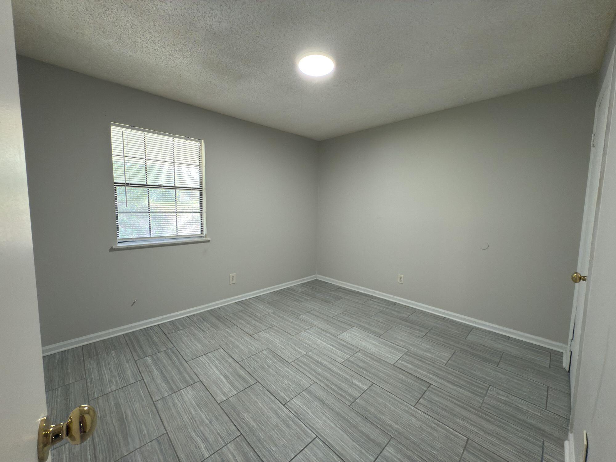 DEER RUN - Residential Lease