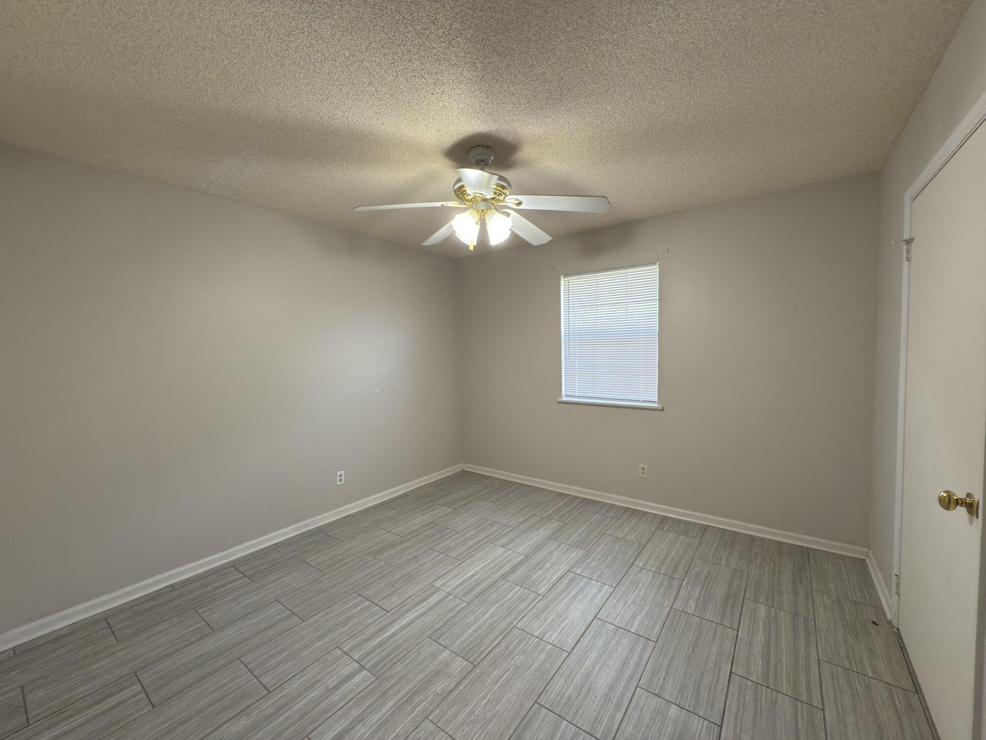 DEER RUN - Residential Lease