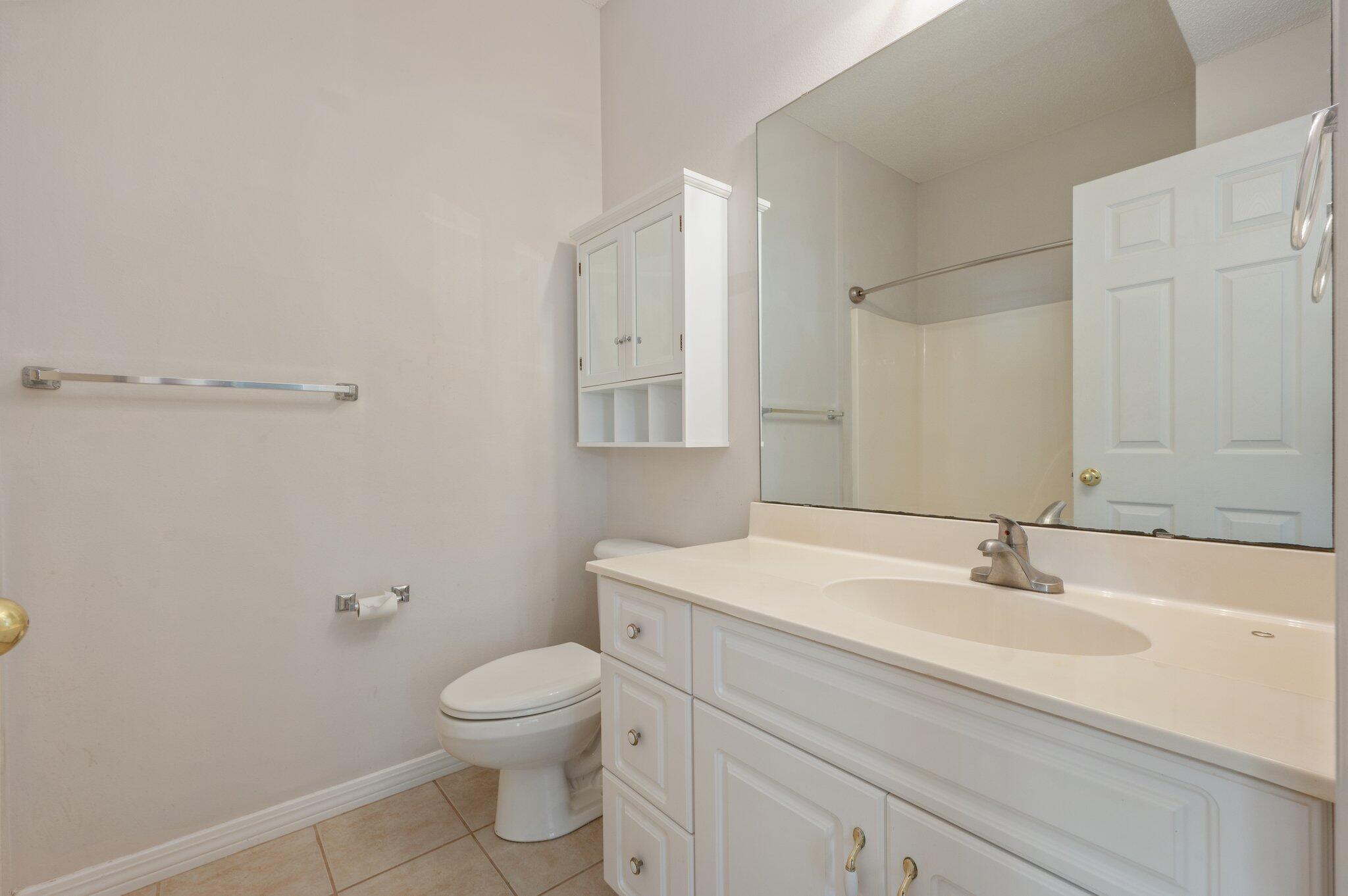 THE OAKS AT NICEVILLE - Residential Lease