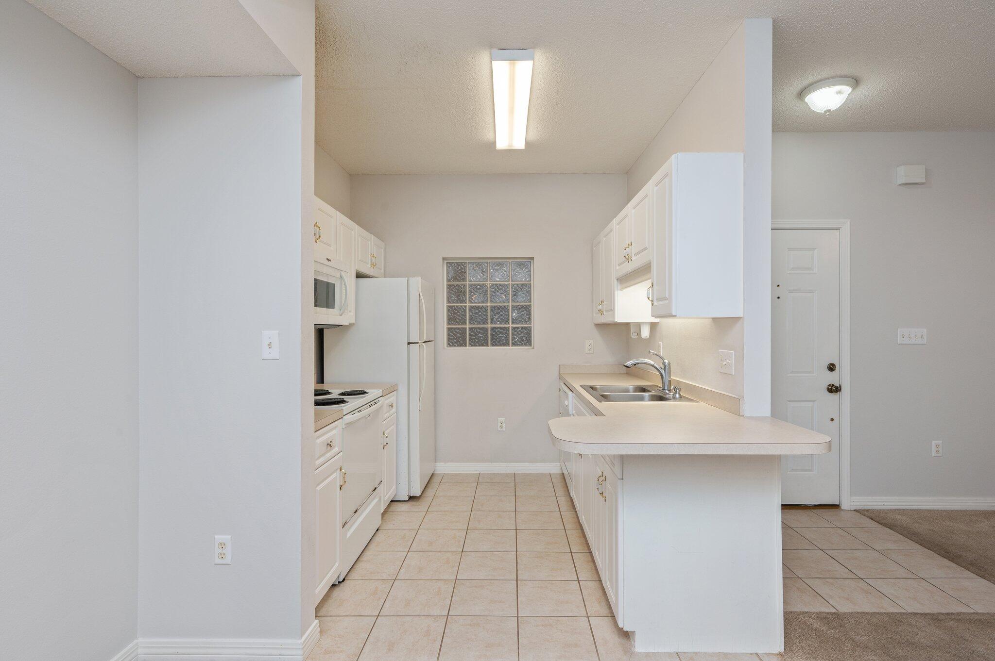 THE OAKS AT NICEVILLE - Residential Lease