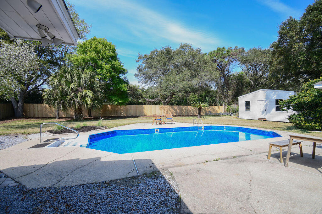 PINEGLADES - Residential