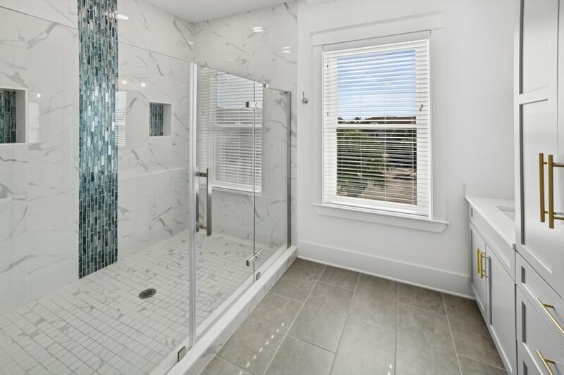 BY THE SEA - Residential