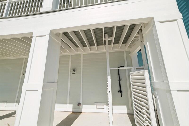 BY THE SEA - Residential