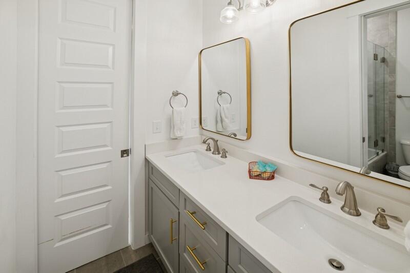 BY THE SEA - Residential