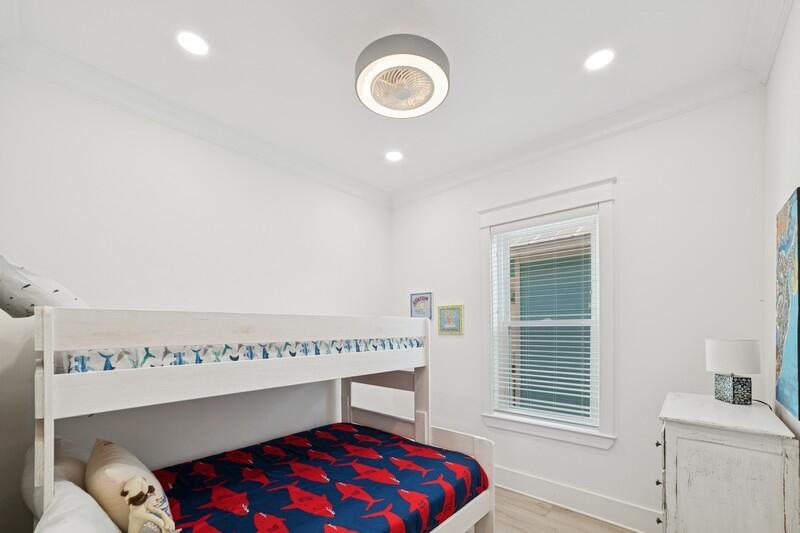 BY THE SEA - Residential