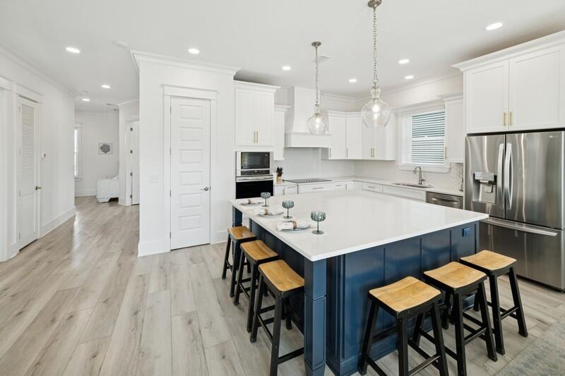 BY THE SEA - Residential