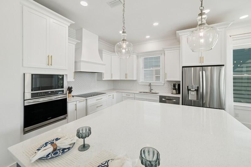 BY THE SEA - Residential