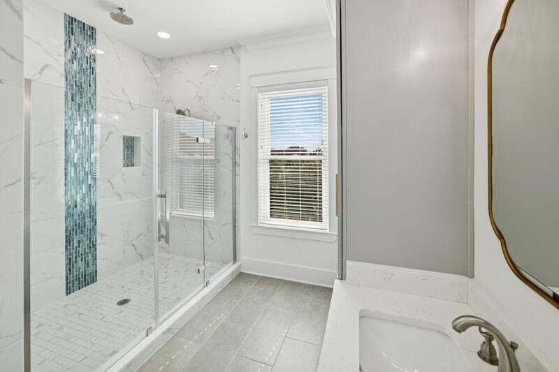 BY THE SEA - Residential