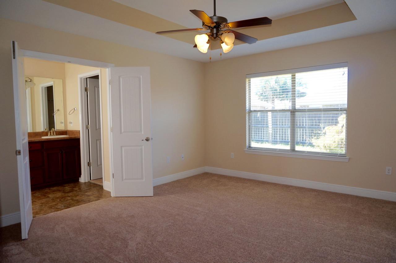 BAY PINES - Residential