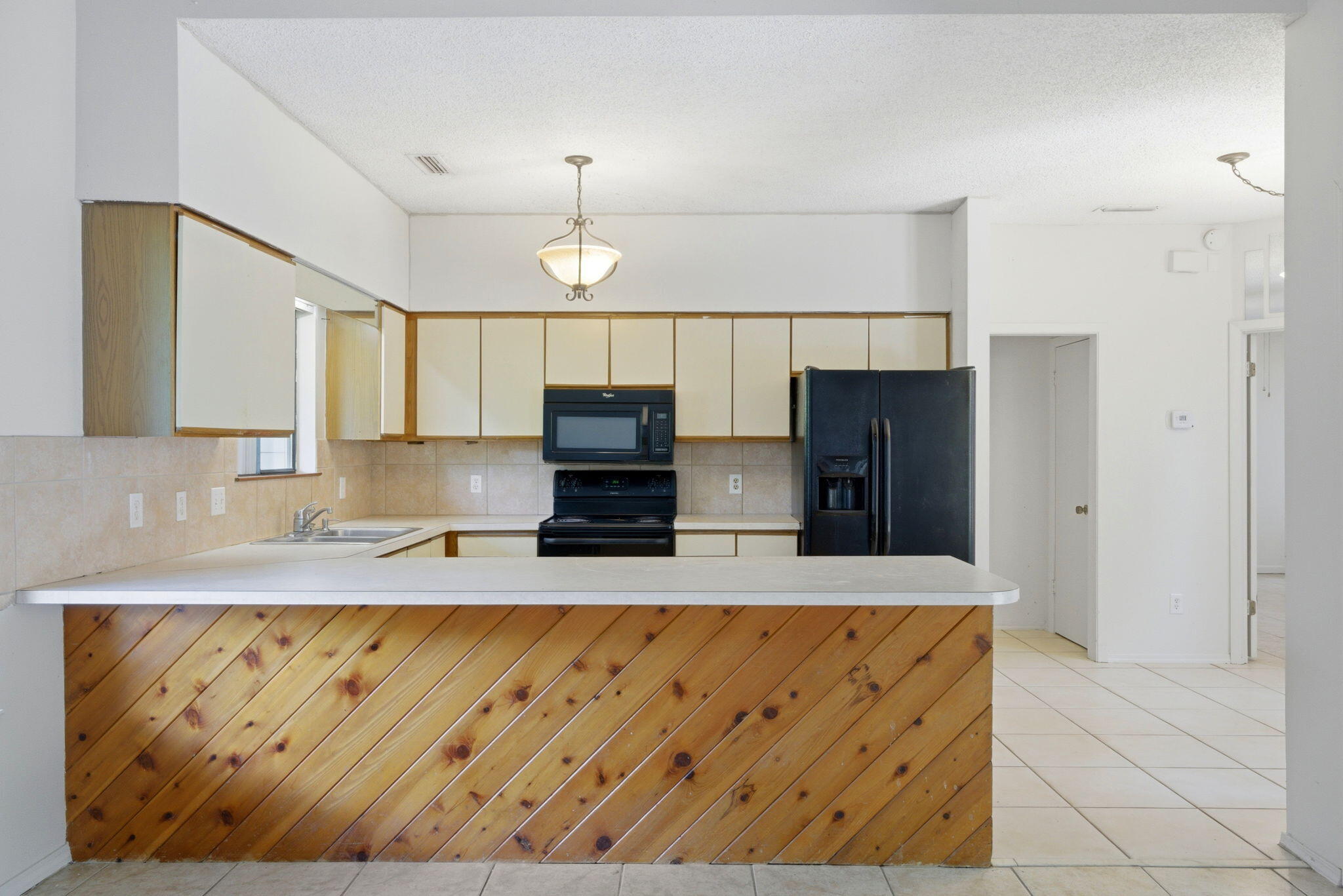 HOLLEY BY THE SEA - Residential