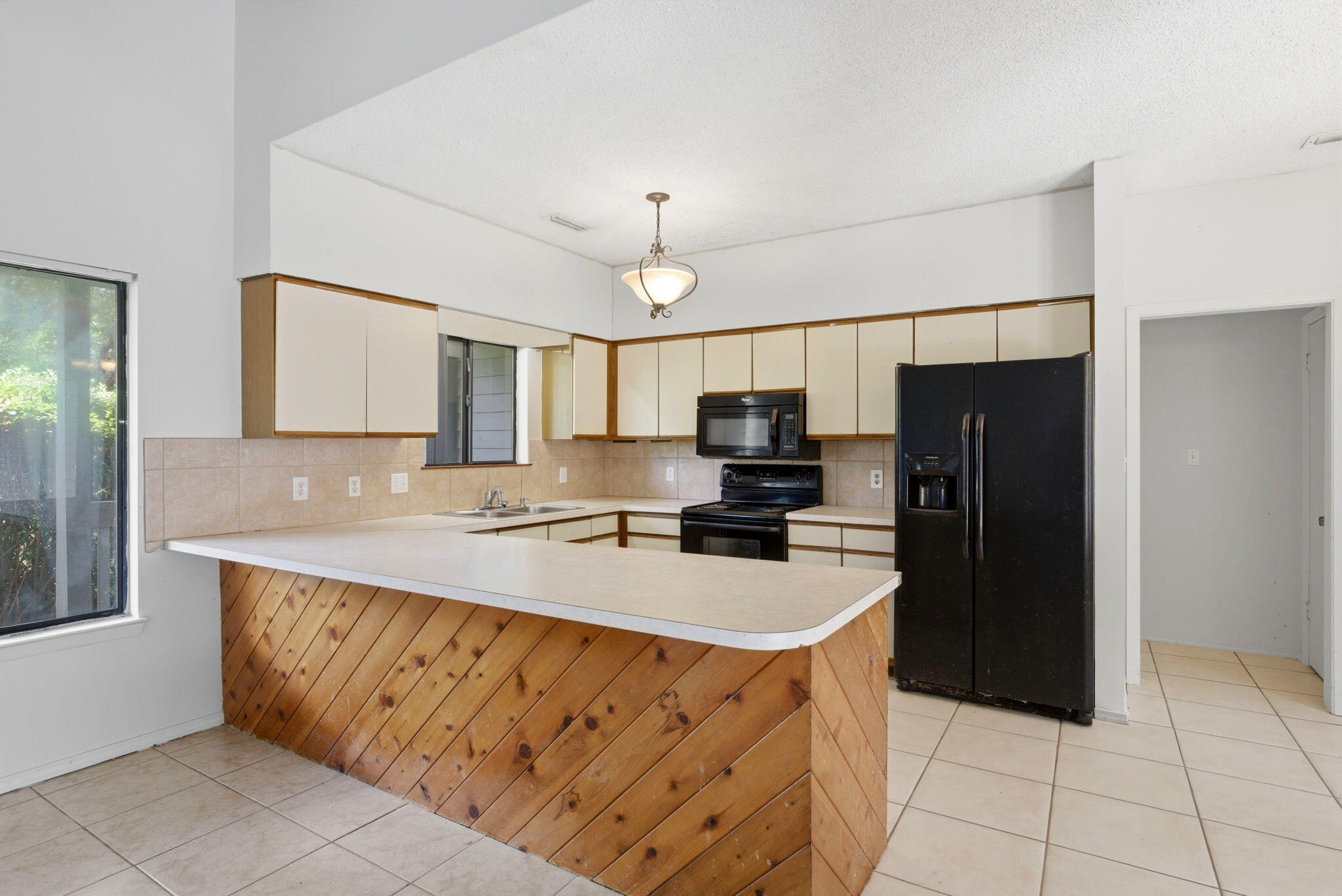 HOLLEY BY THE SEA - Residential