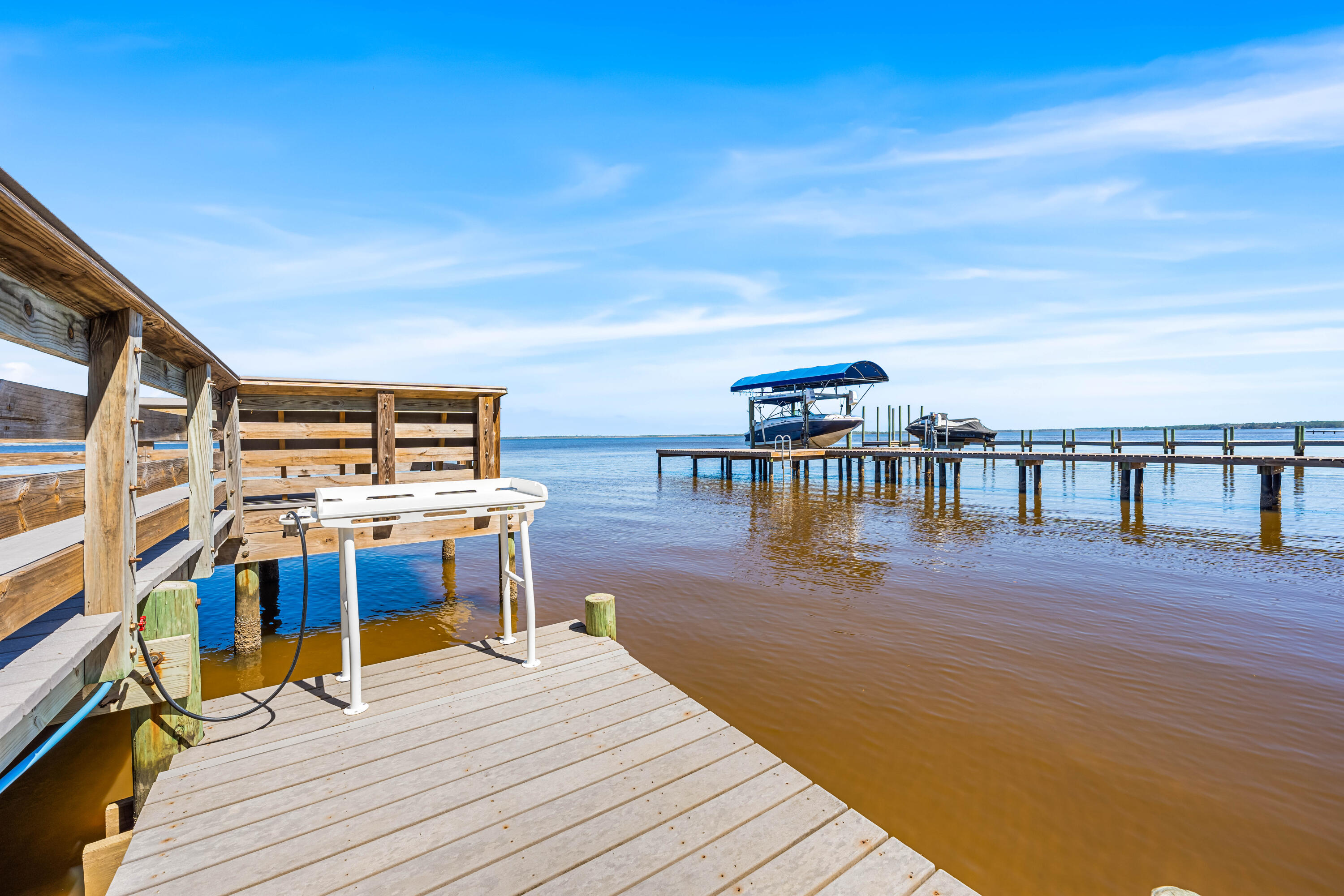 GRAYTON BAYOU - Residential