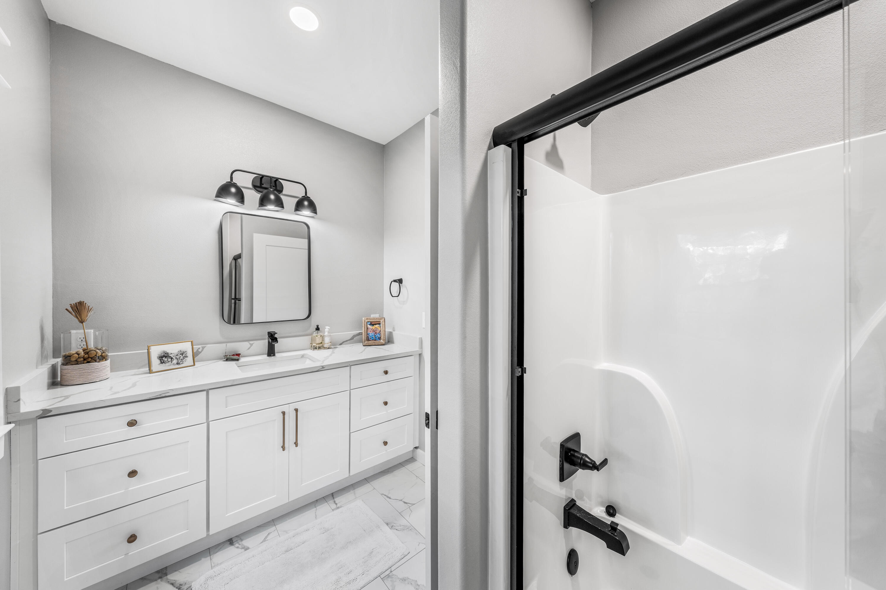 GRAYTON BAYOU - Residential