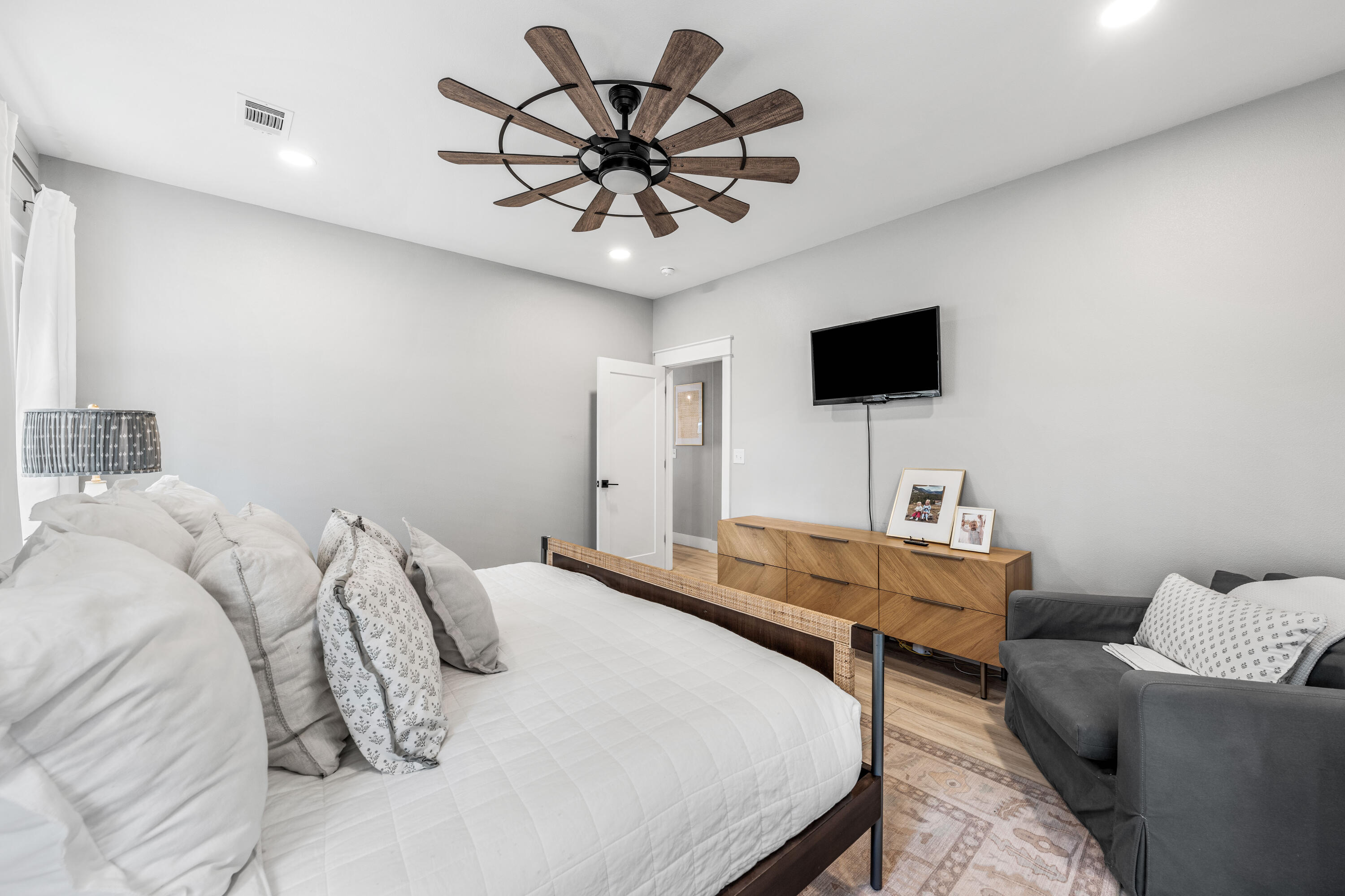 GRAYTON BAYOU - Residential