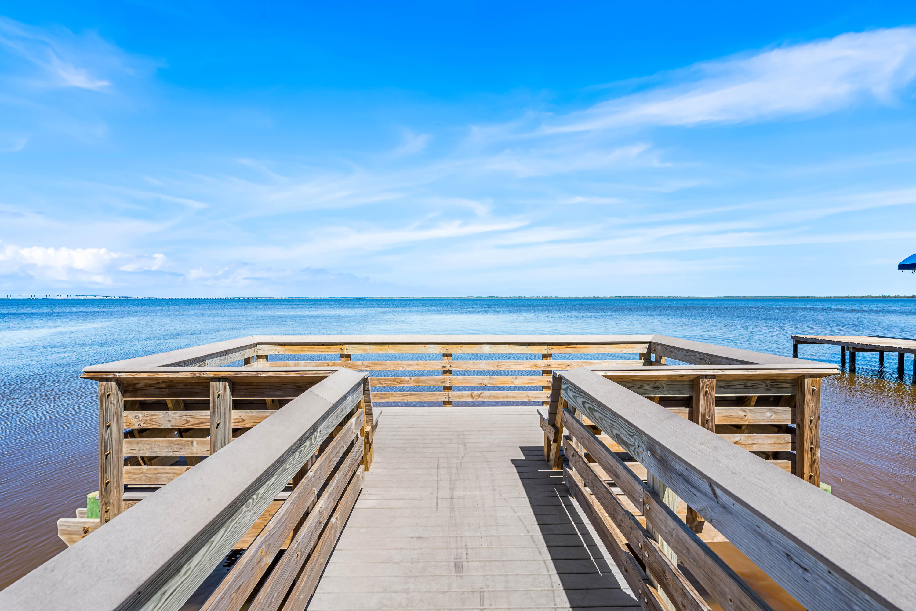 GRAYTON BAYOU - Residential