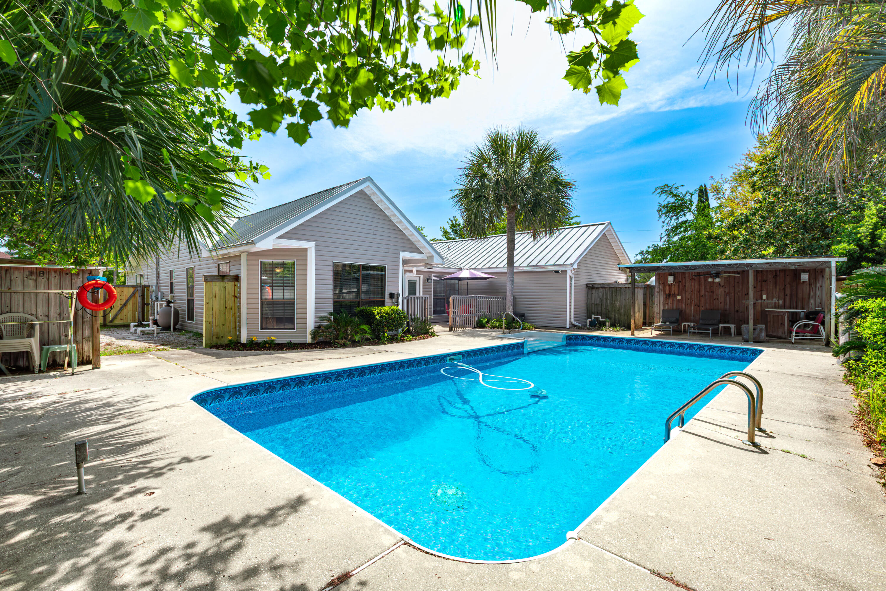 KELL-AIRE GARDENS - Residential Lease
