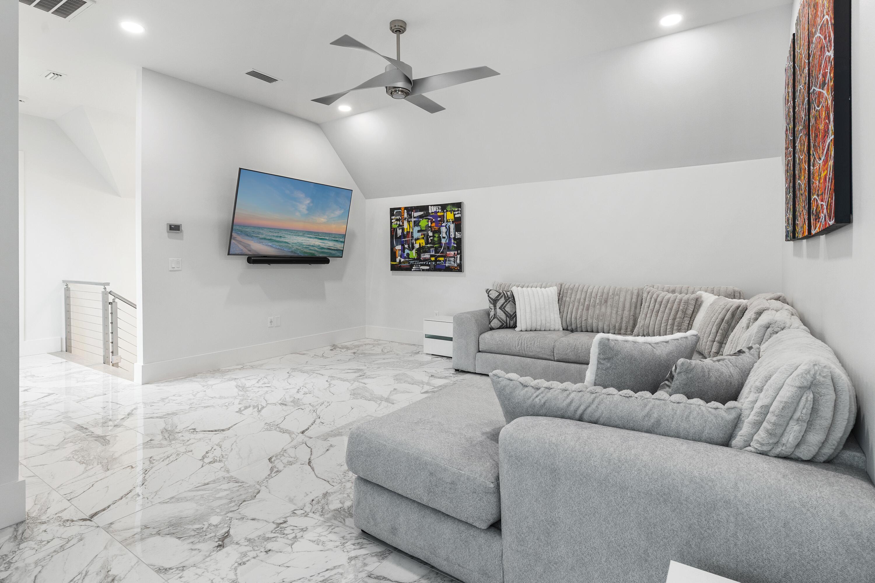 BURNT PINE - Residential