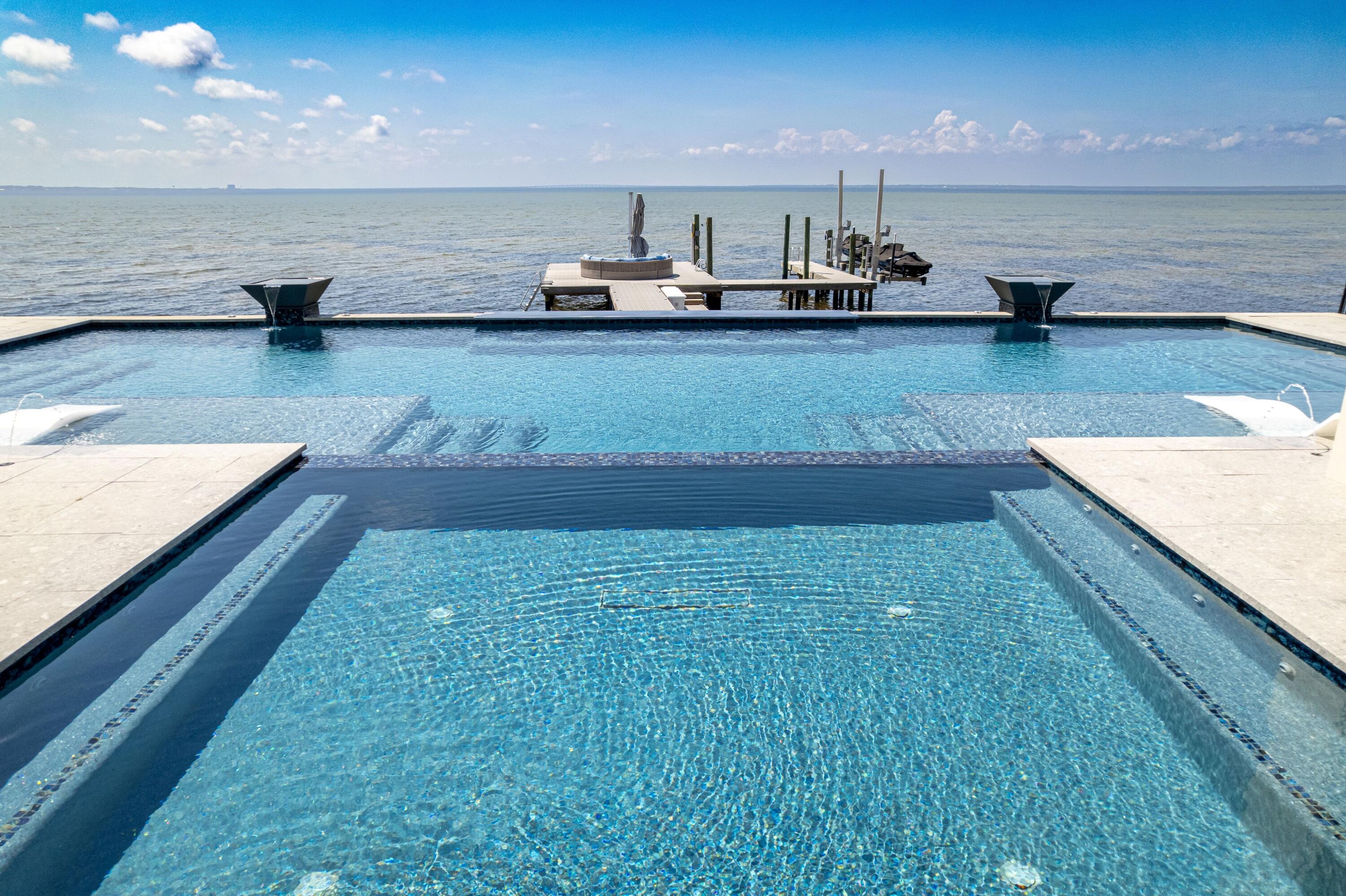 BURNT PINE - Residential