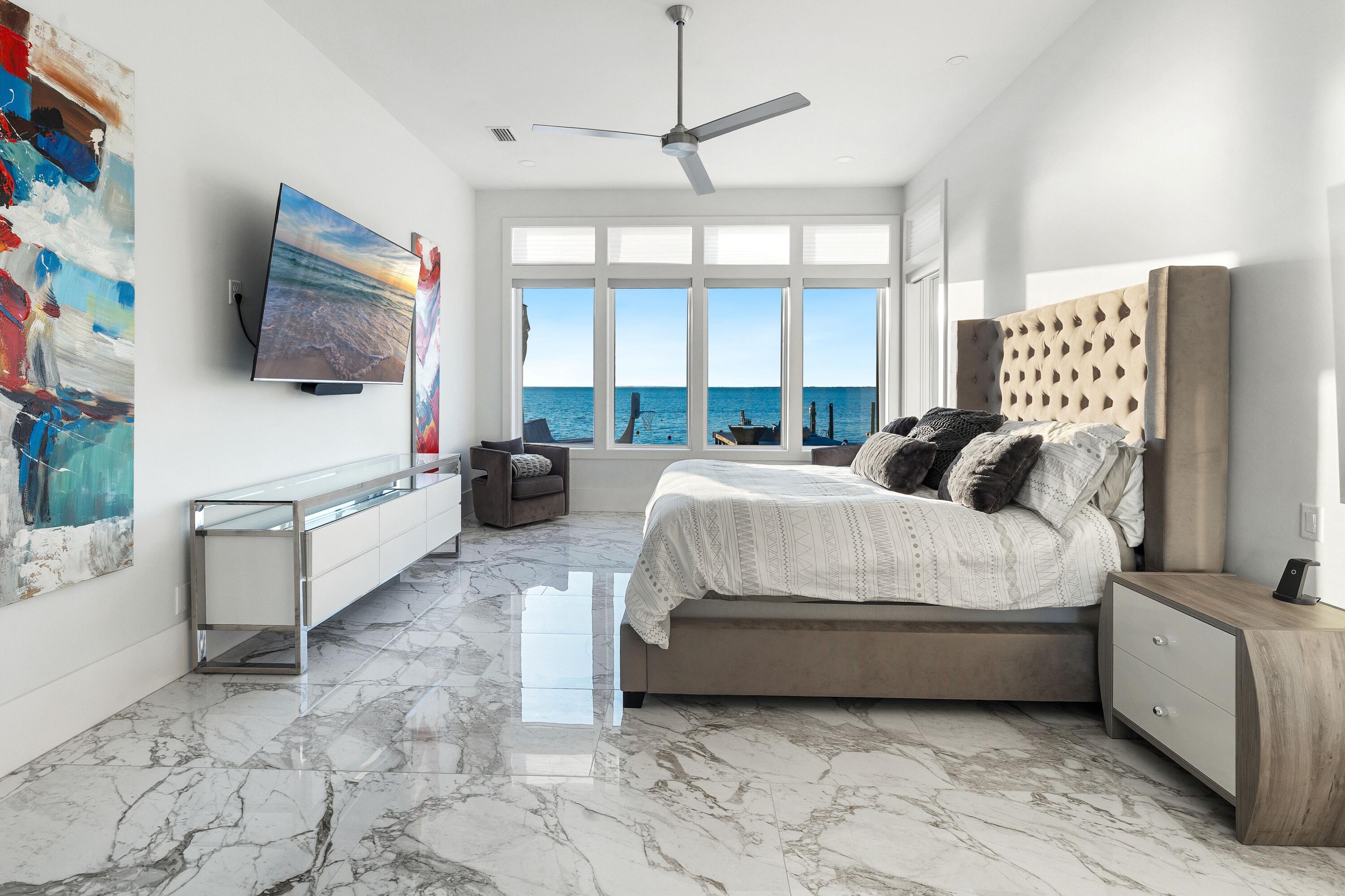 BURNT PINE - Residential