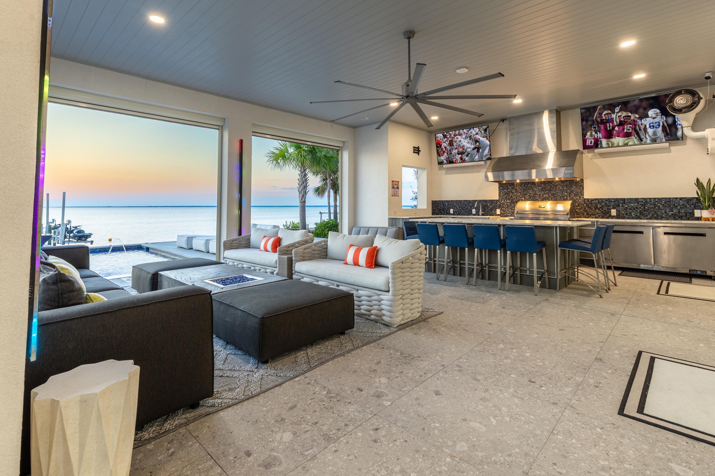 BURNT PINE - Residential