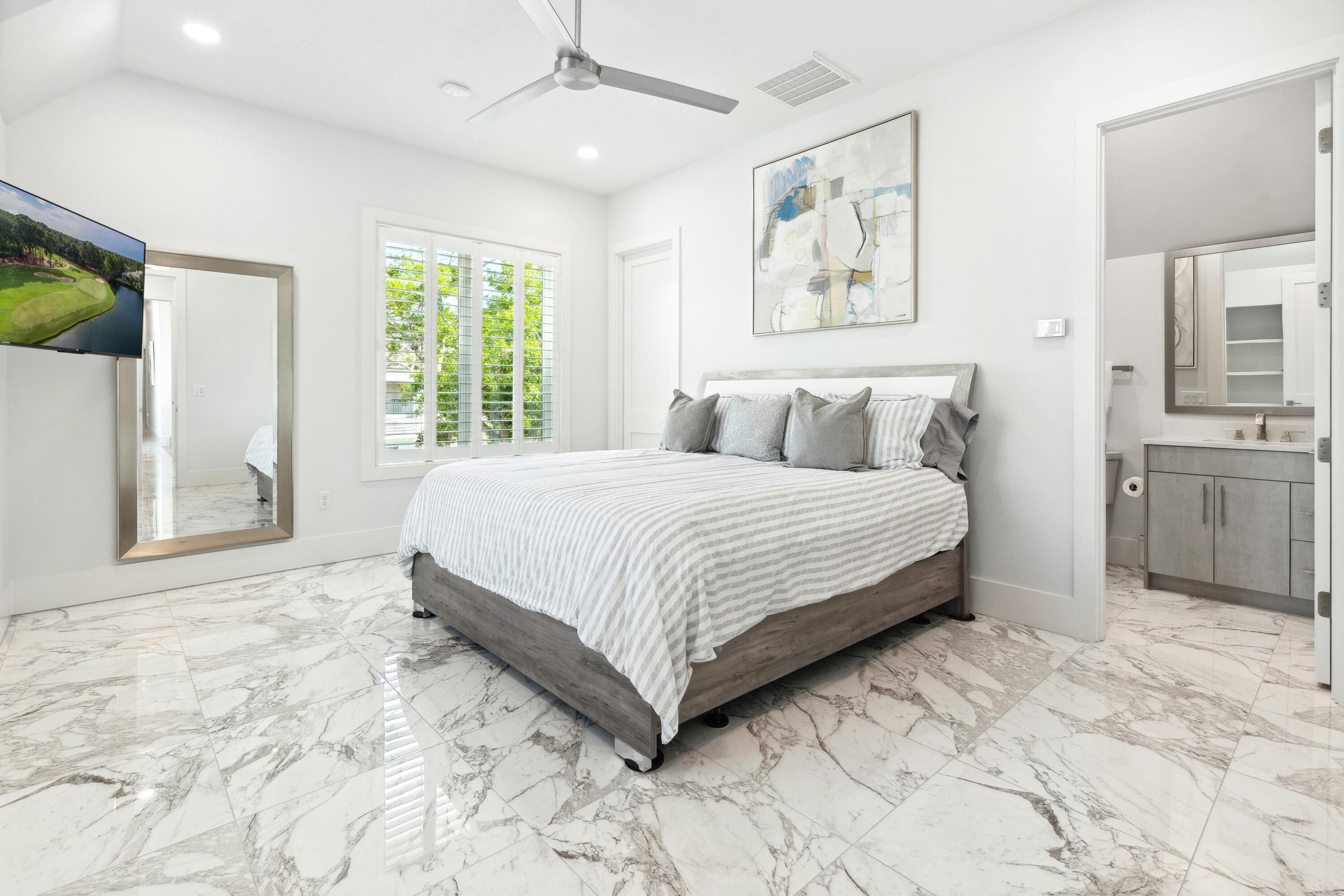 BURNT PINE - Residential