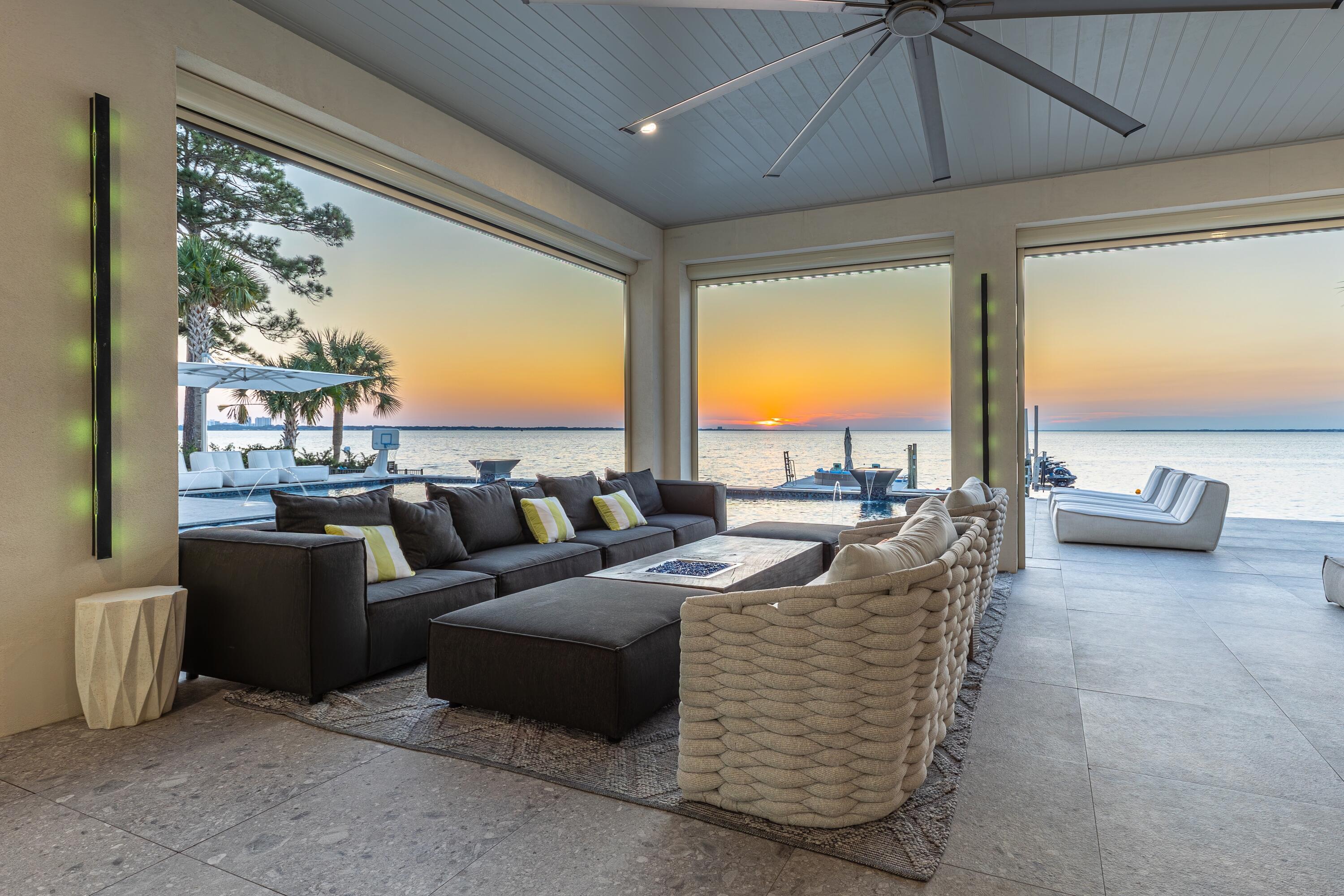 BURNT PINE - Residential