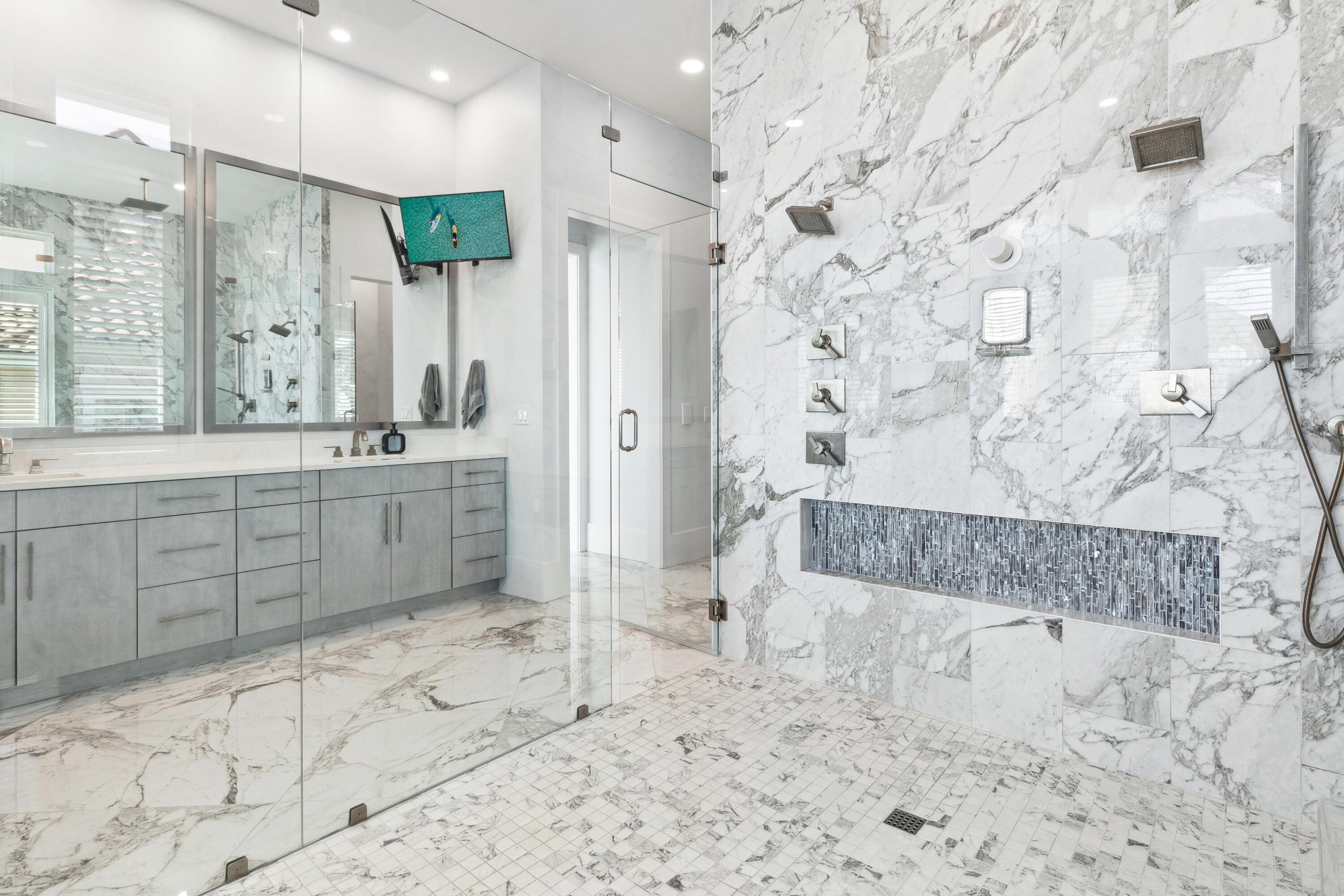 BURNT PINE - Residential