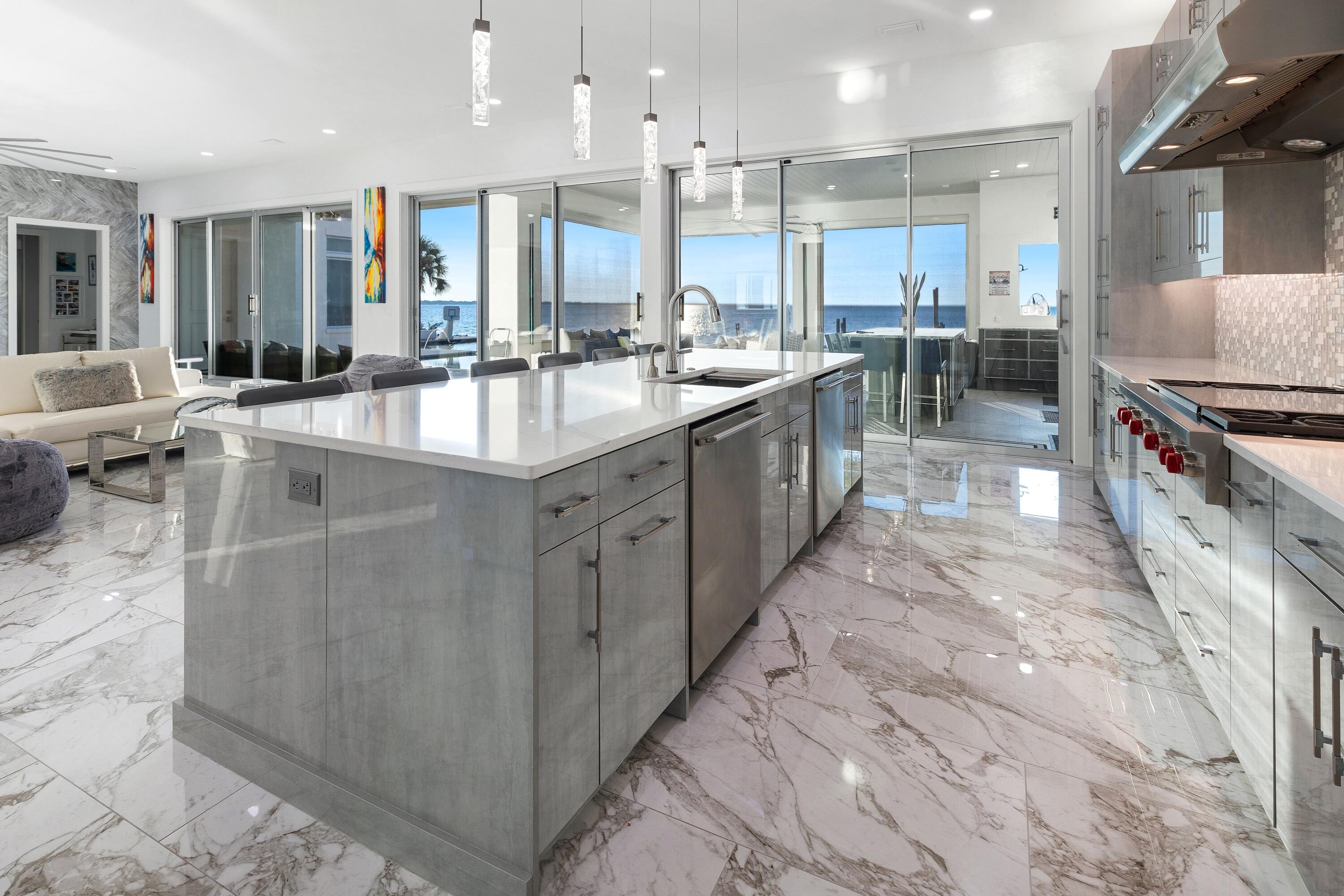 BURNT PINE - Residential