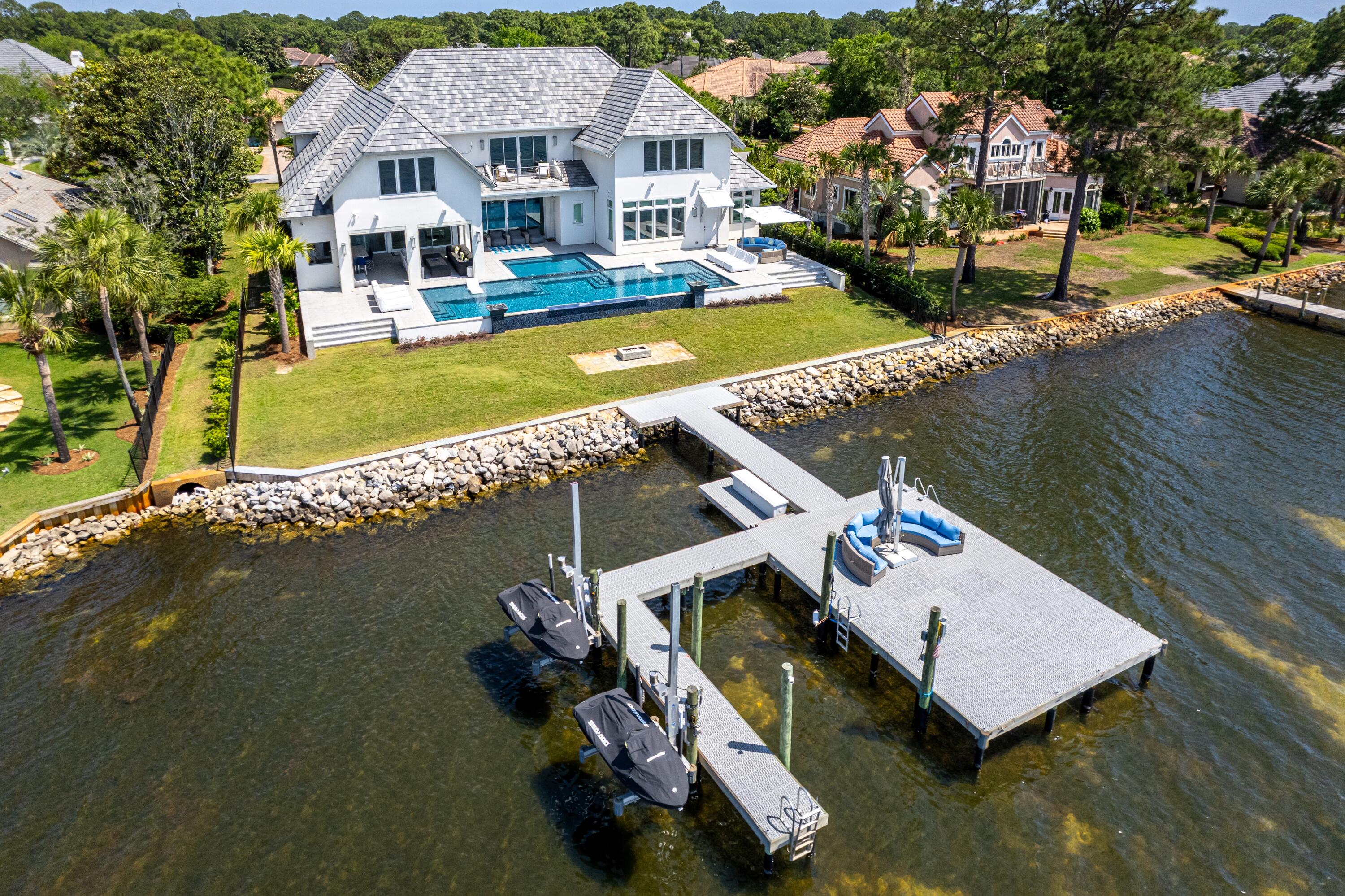 BURNT PINE - Residential