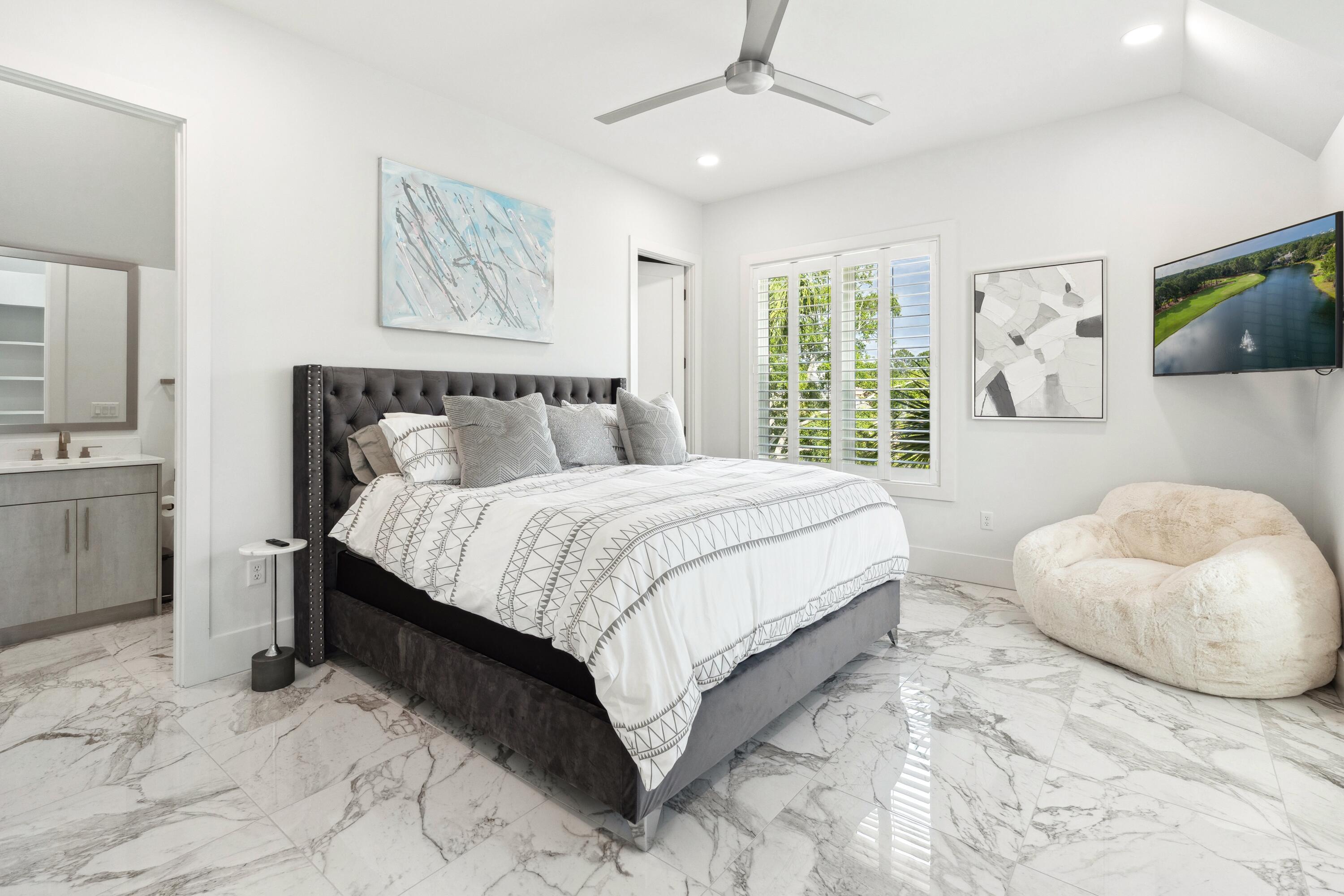 BURNT PINE - Residential