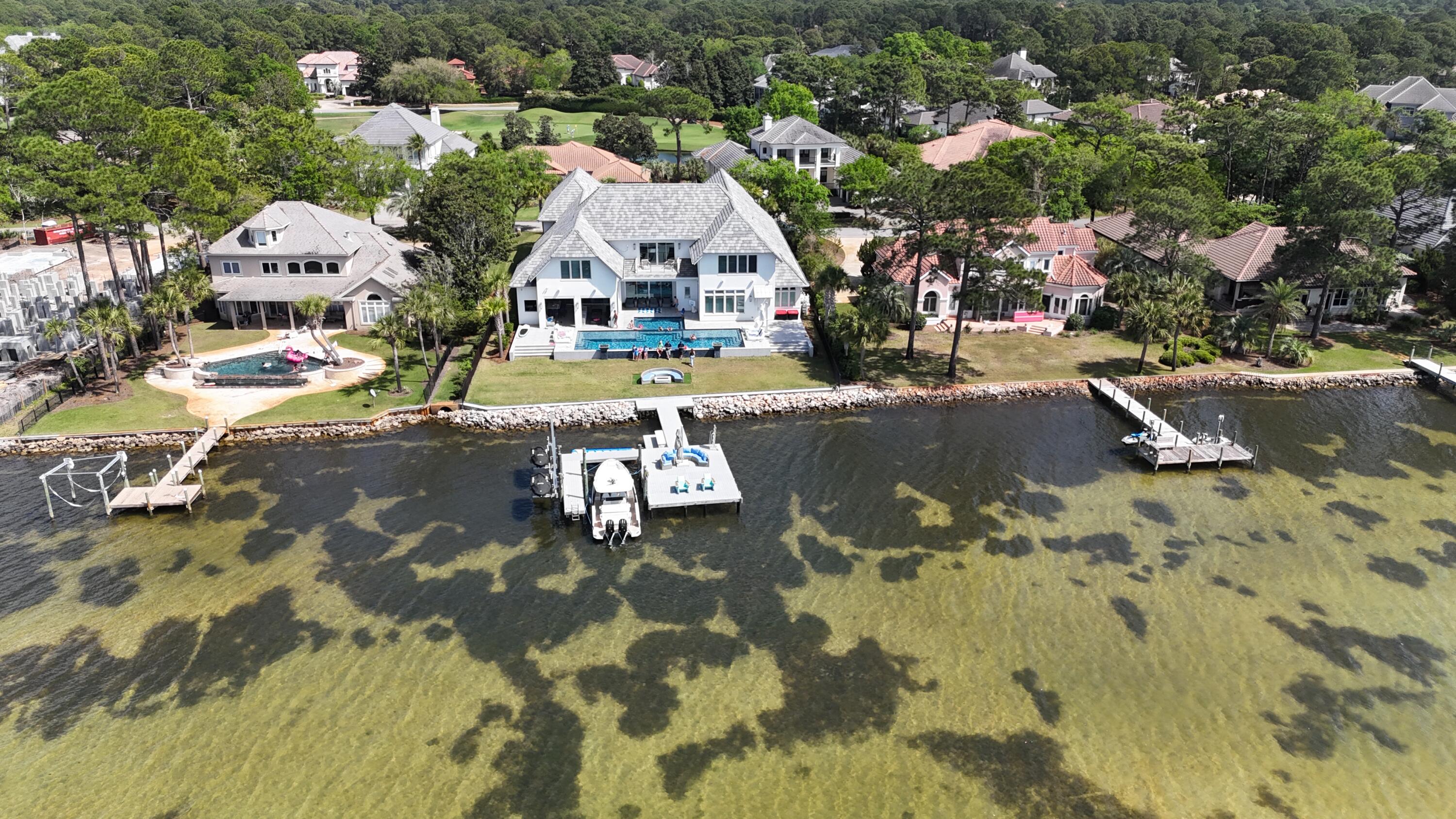 BURNT PINE - Residential