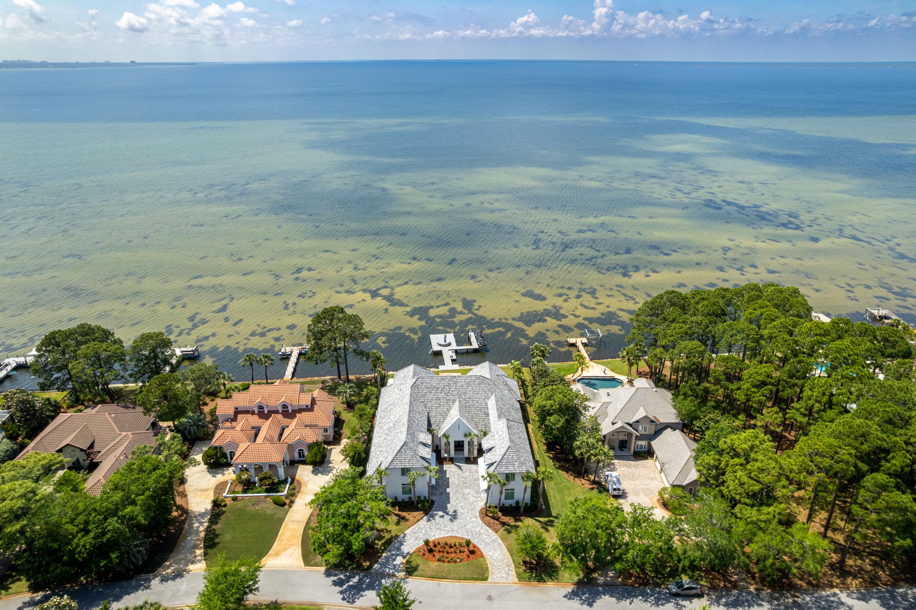 BURNT PINE - Residential