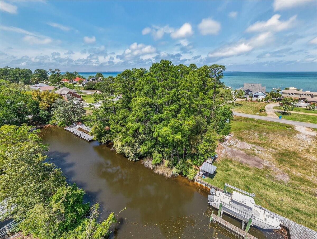 POLYNESIAN ISLANDS - Land