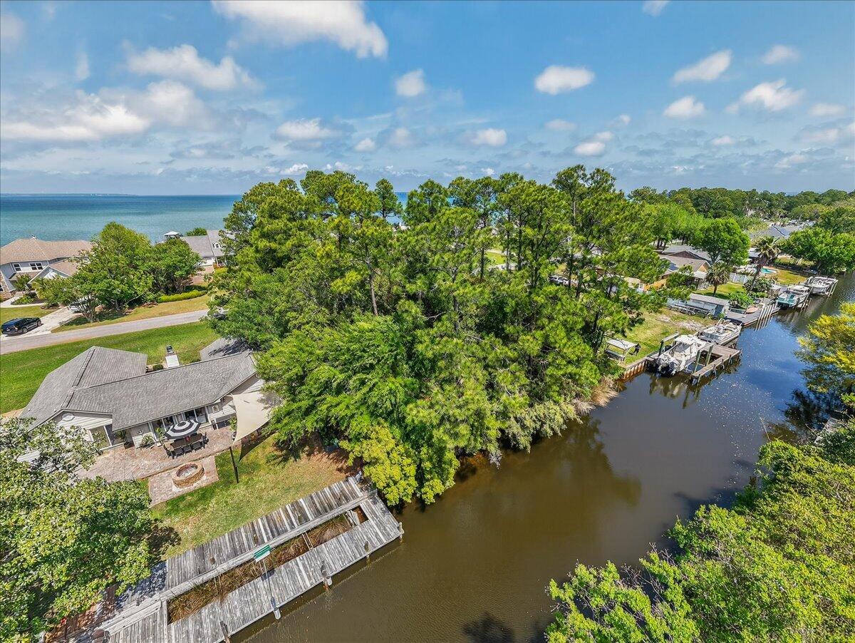 POLYNESIAN ISLANDS - Land