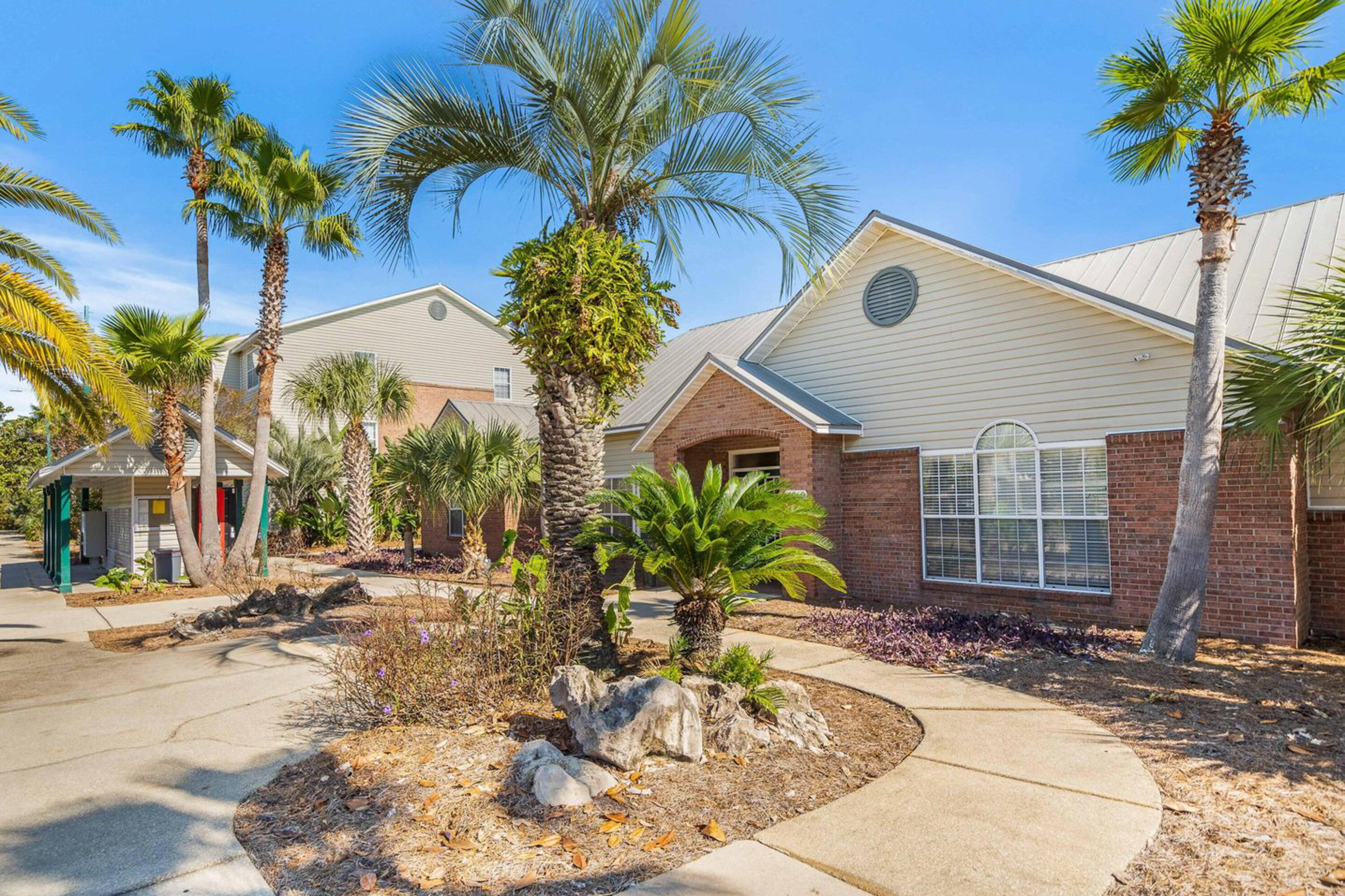 INDIAN LAKE - Residential