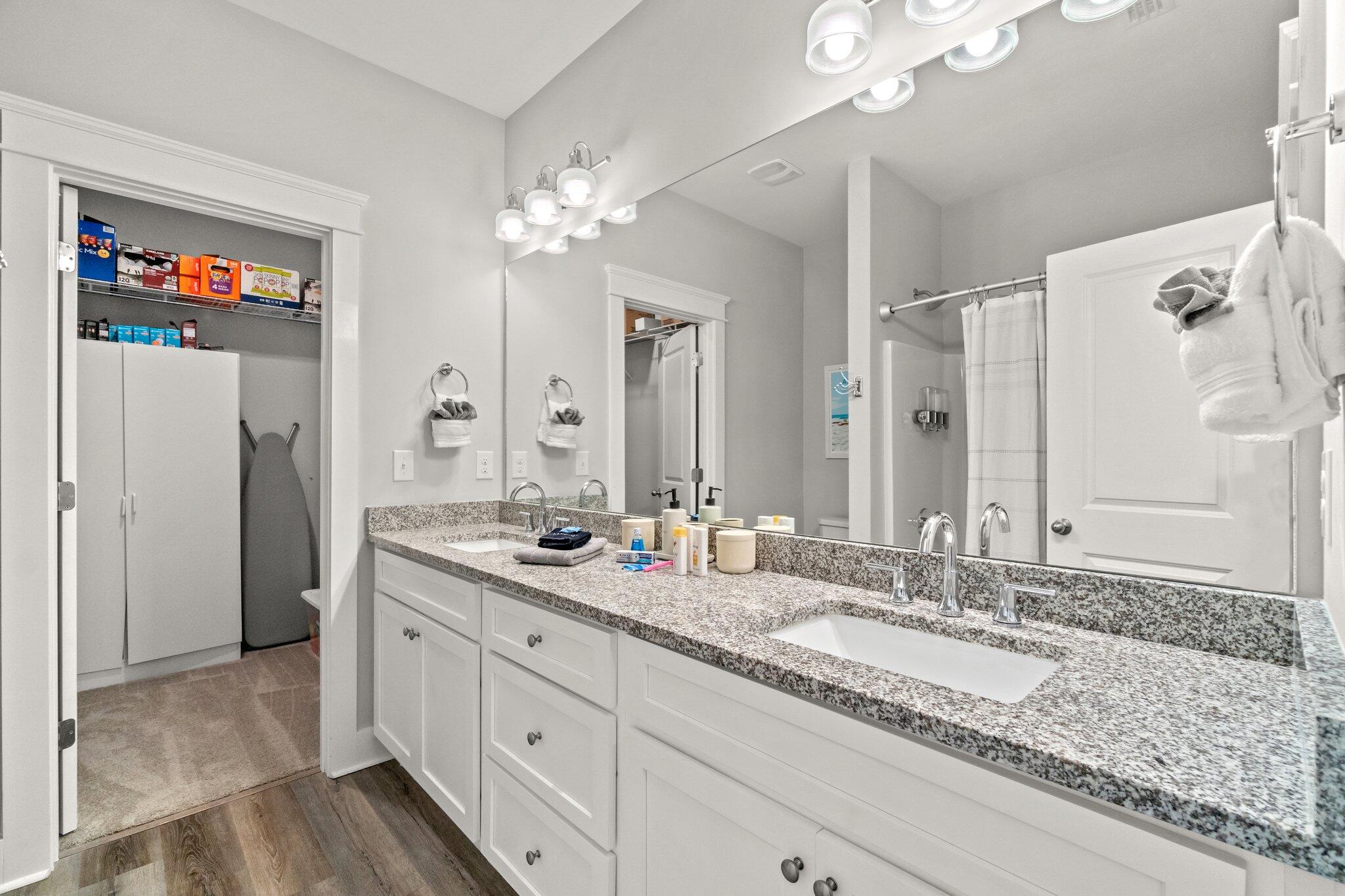 SOUTHFIELD - Residential