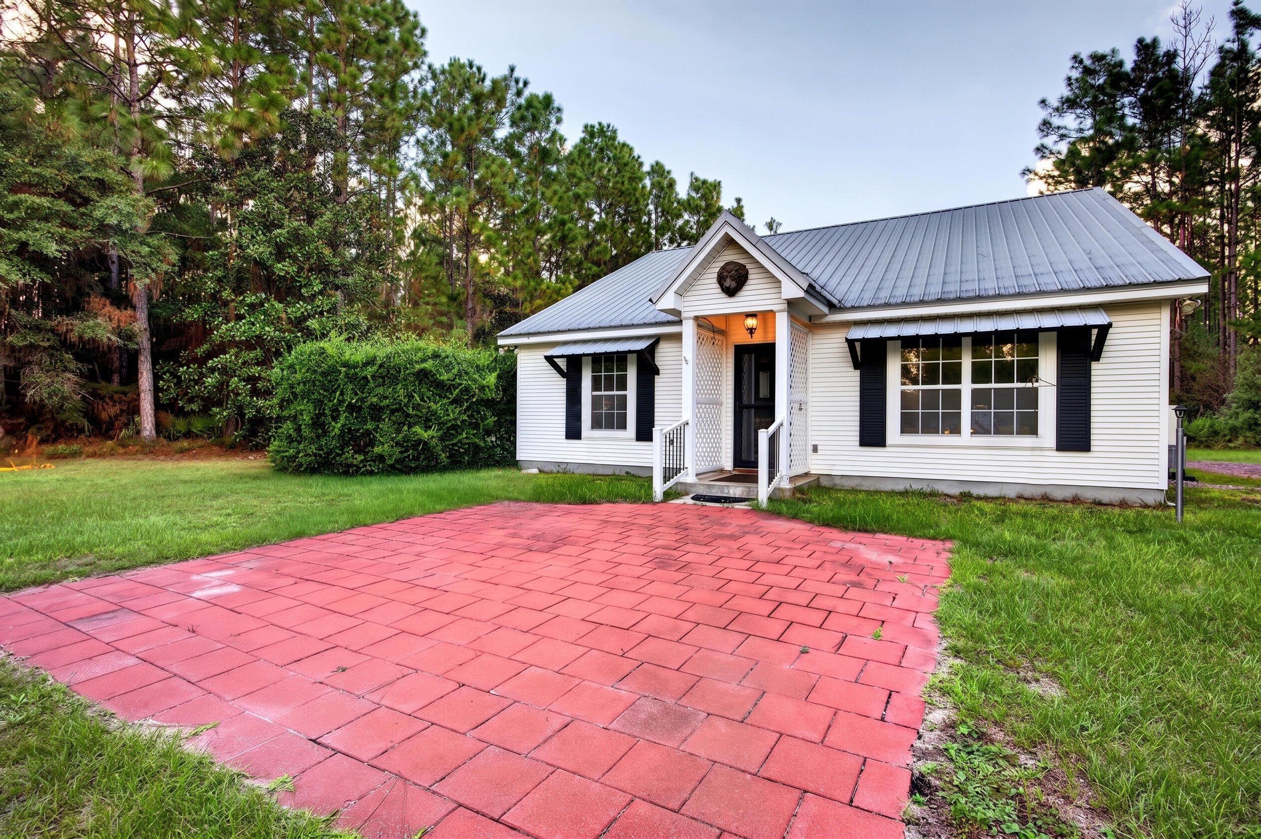 635 Southside Drive