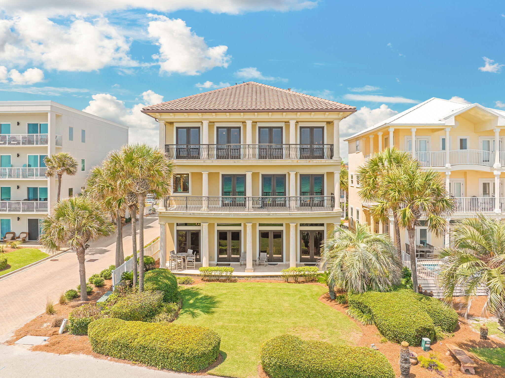 MARAVILLA SHORES - Residential